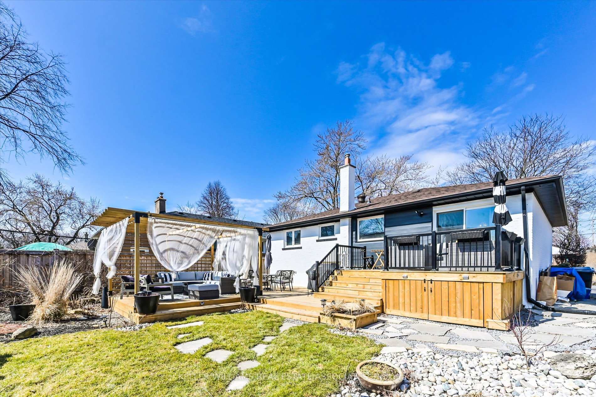 43 Beaverbrook Avenue photo 39