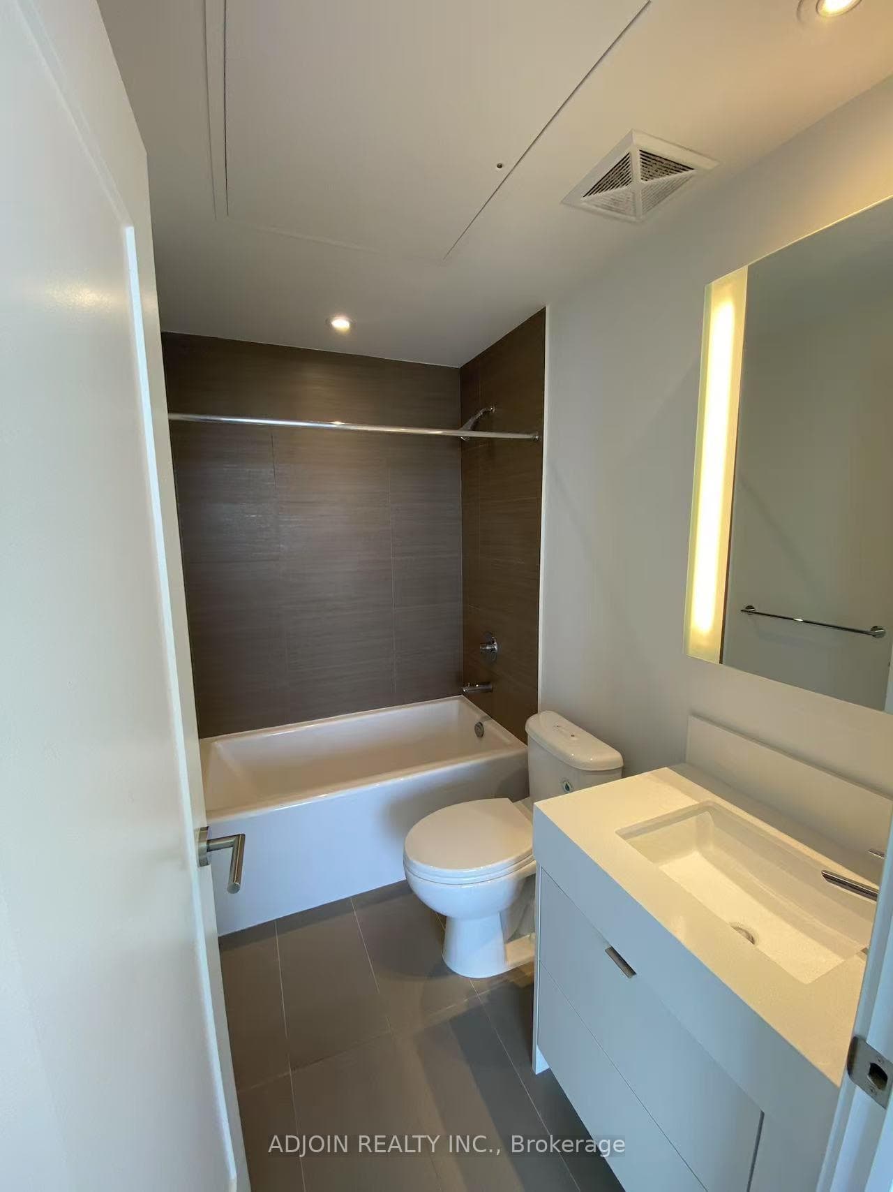 10 York Street Unit 5205 photo 6