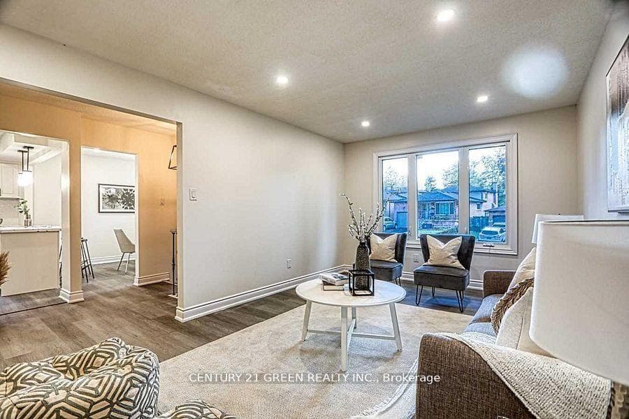 164 Gardiner Drive photo 3