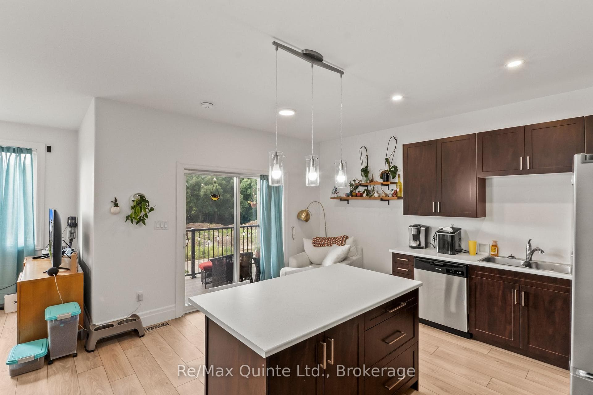 107 Buchanan Avenue photo 14