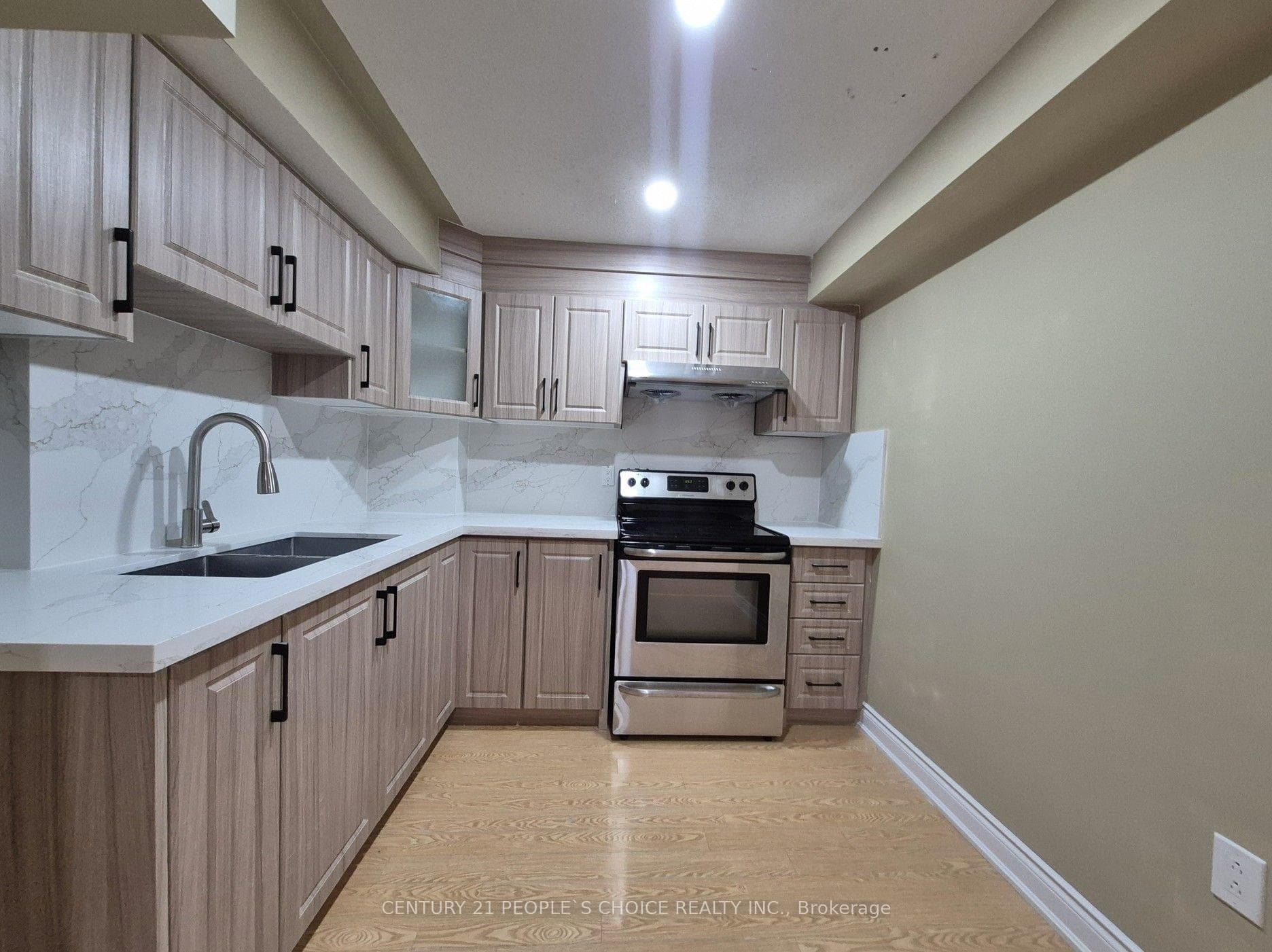 1292 Godwick Drive Unit (Lower) photo 17