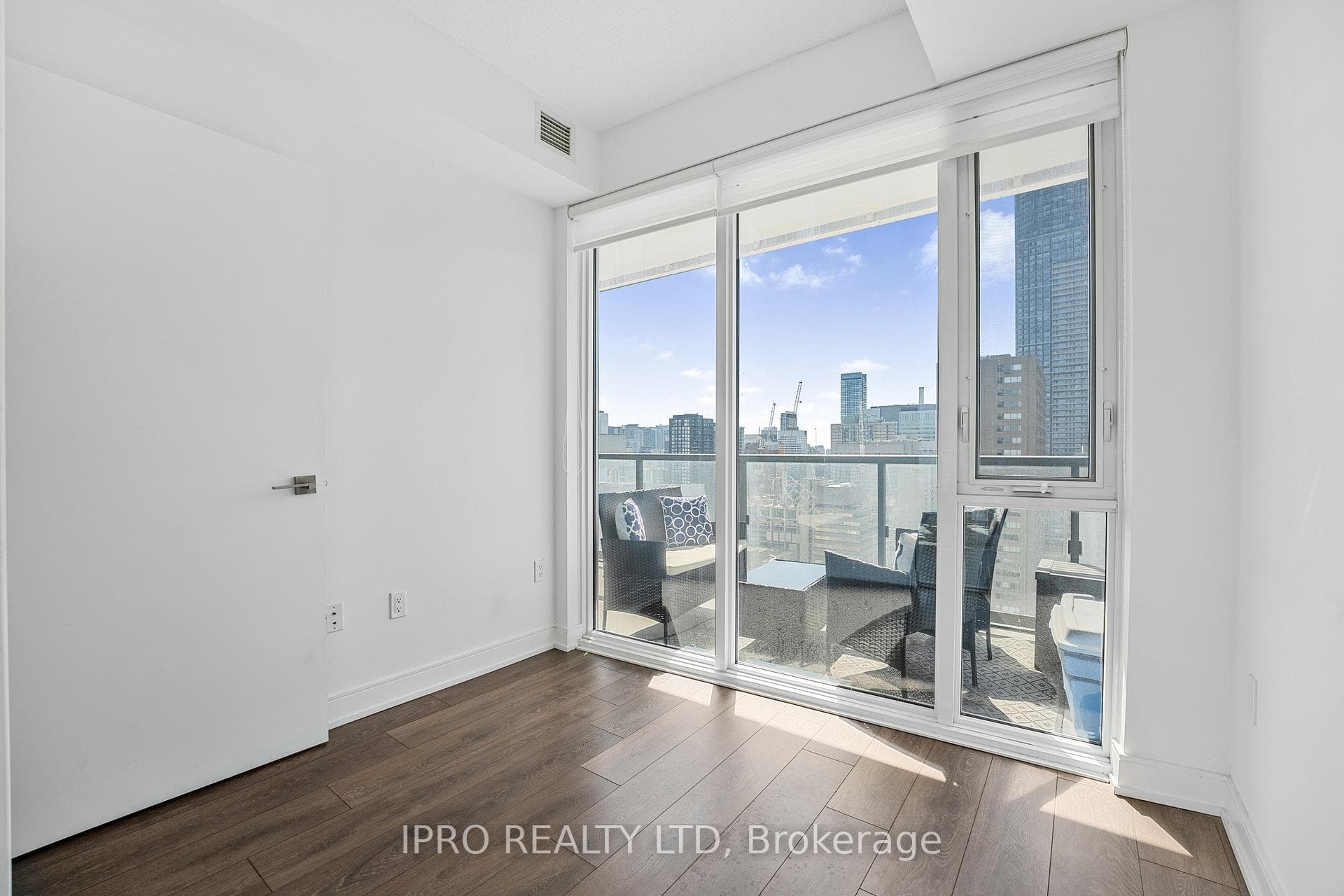 89 McGill Street Unit 2411 photo 11