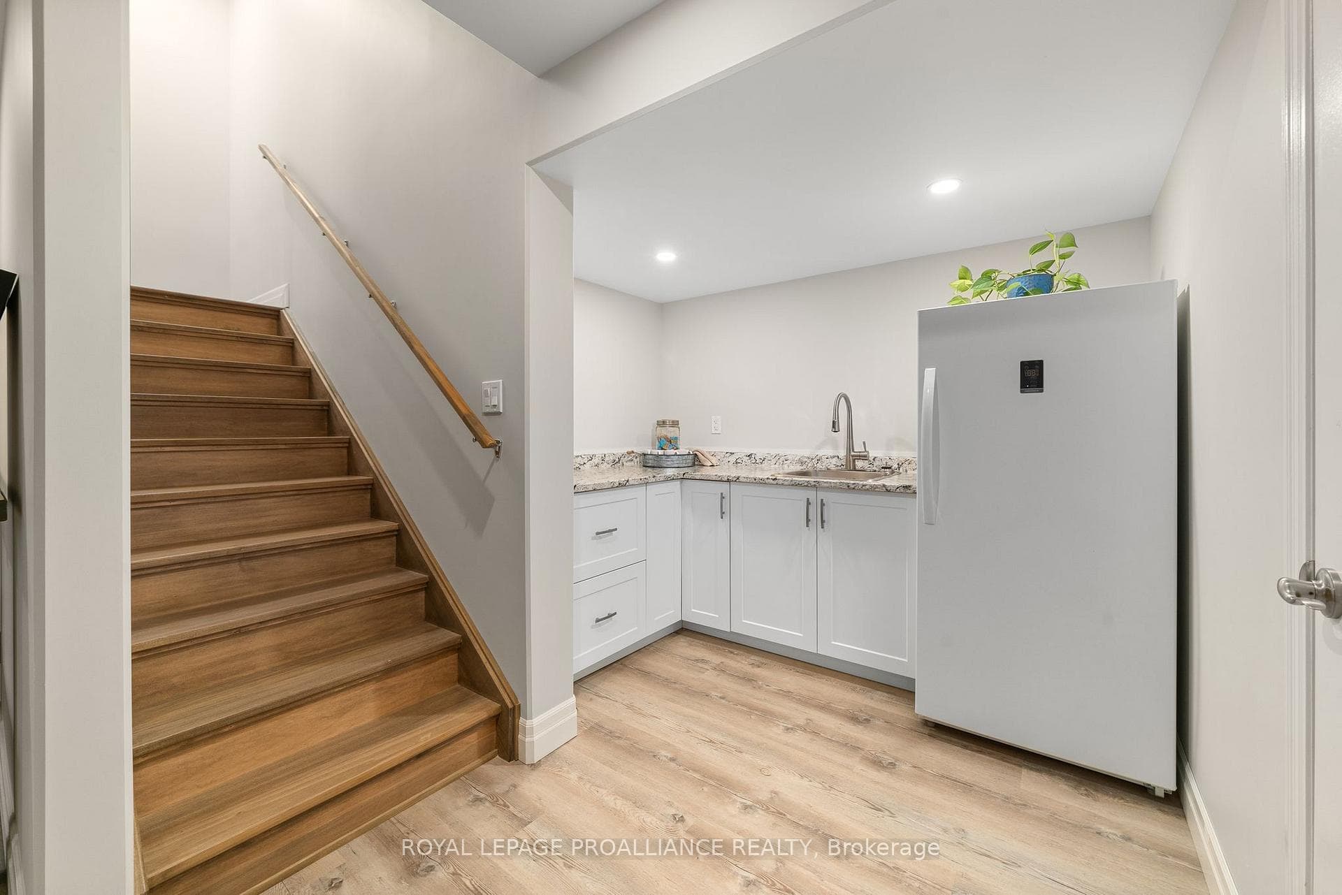 78 Essex Drive photo 32