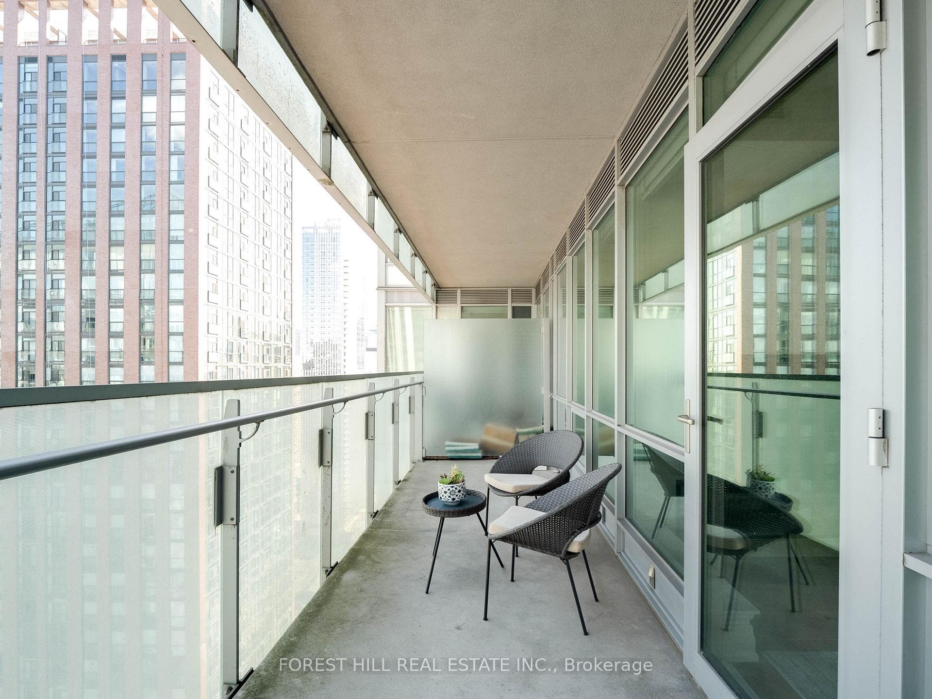 80 john Street Unit 3906 photo 24