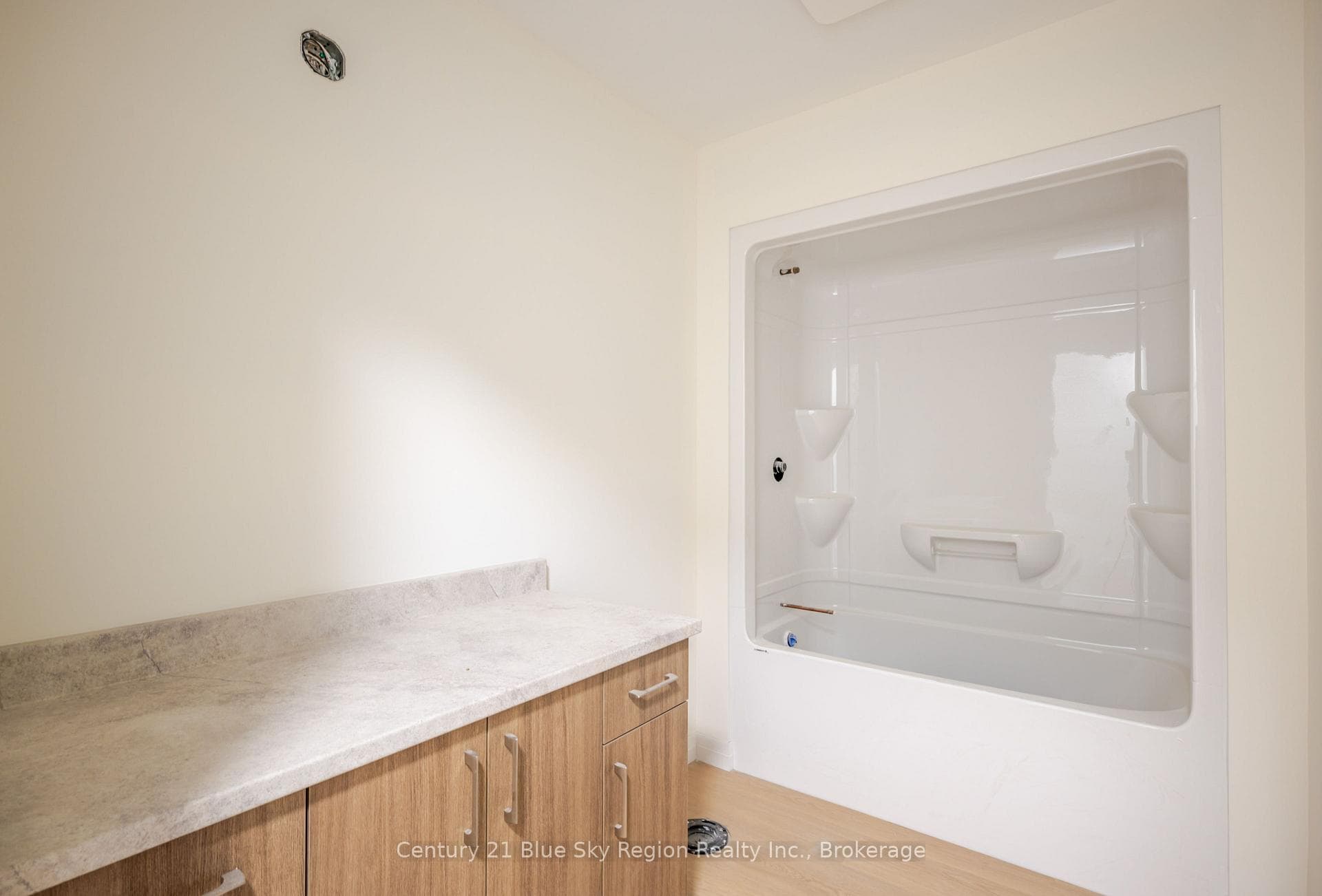 205 Greenwood Drive photo 9