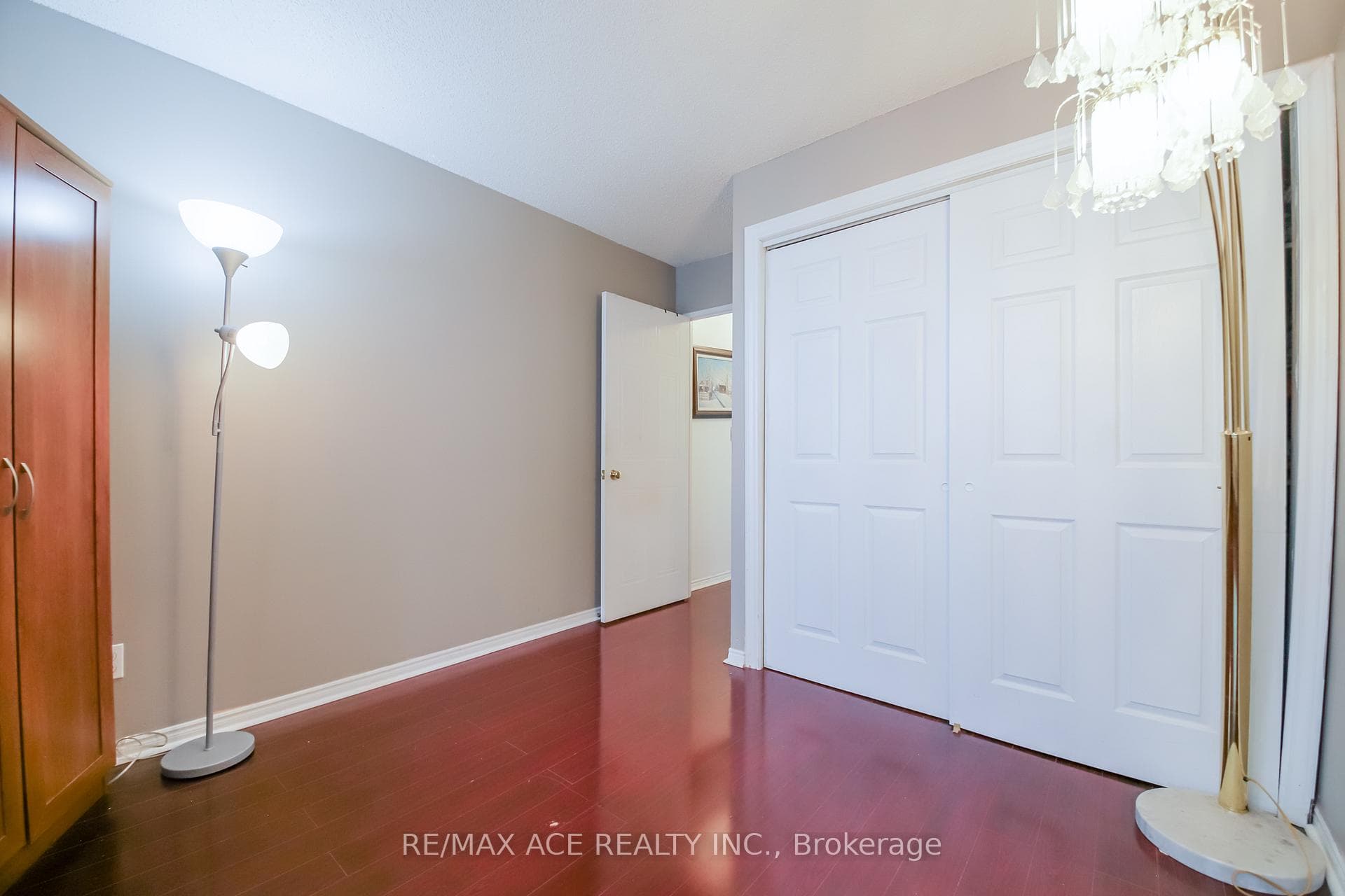 480 Mclevin Avenue Unit 314 photo 33