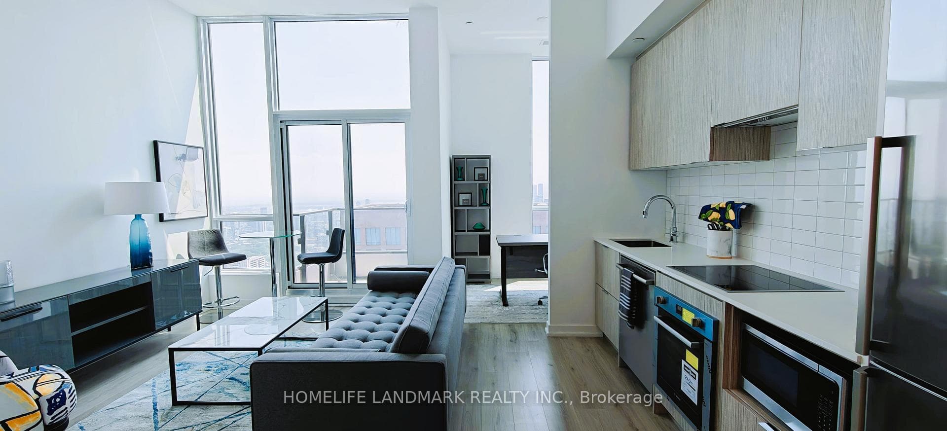 395 Bloor Street Unit 5501 photo 1