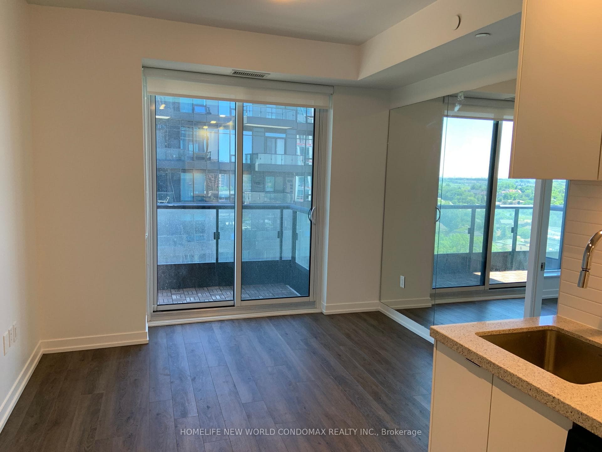 8868 Yonge Street Unit 1210E photo 2