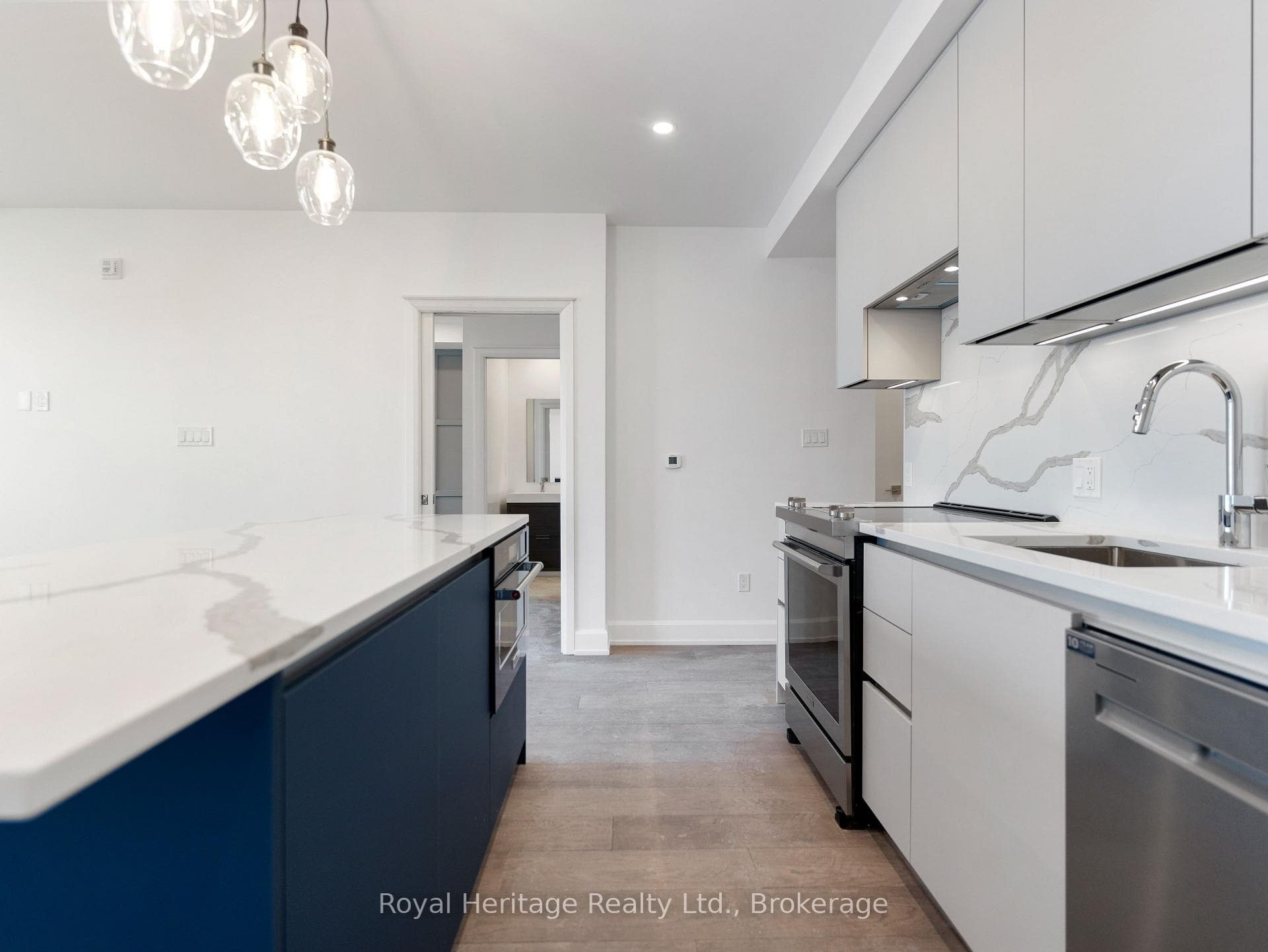 Contemporary kitchen
