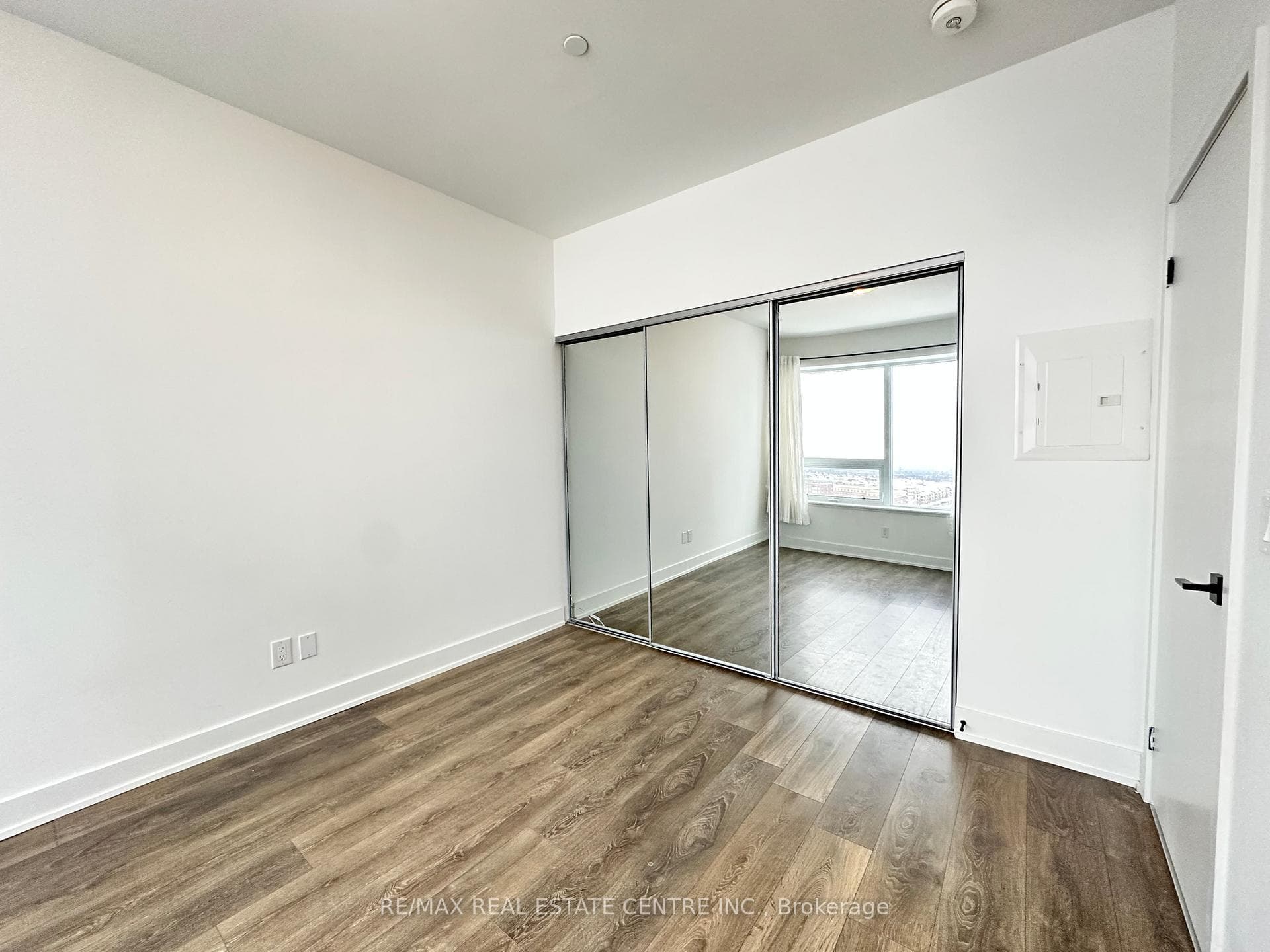 2485 Taunton Road Unit 1222 photo 18