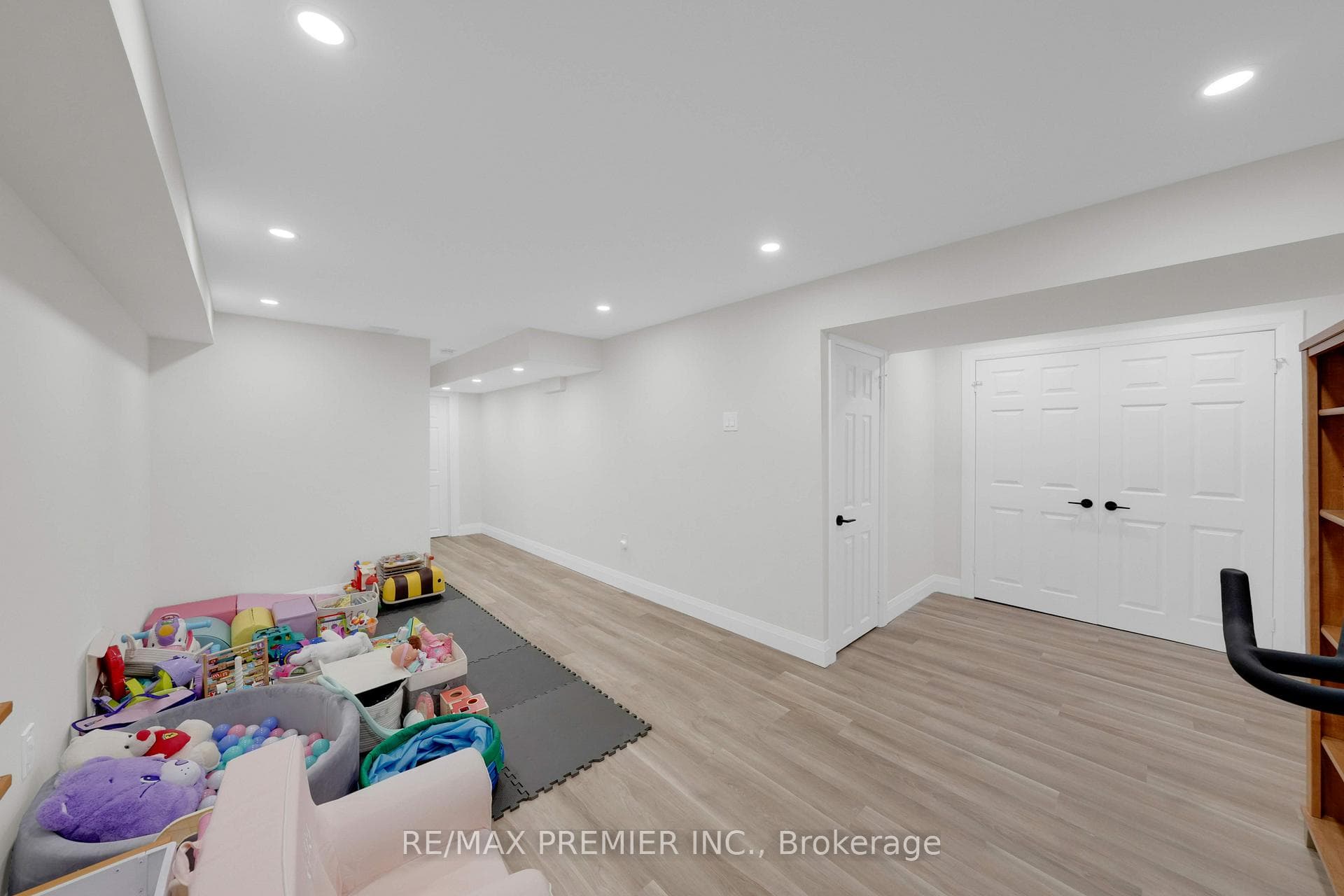 17 Thurso Close photo 33