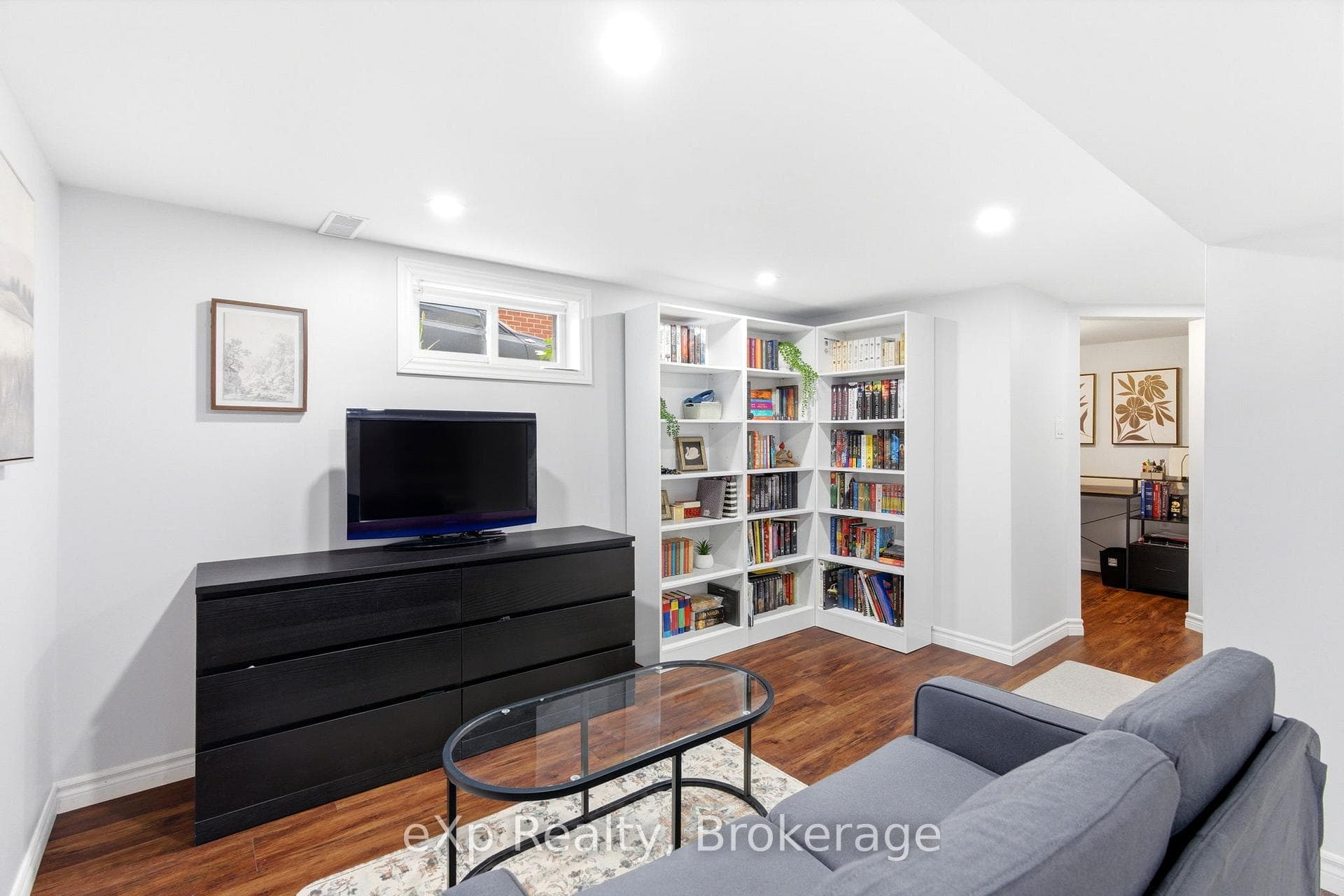 52 Avondale Avenue photo 25