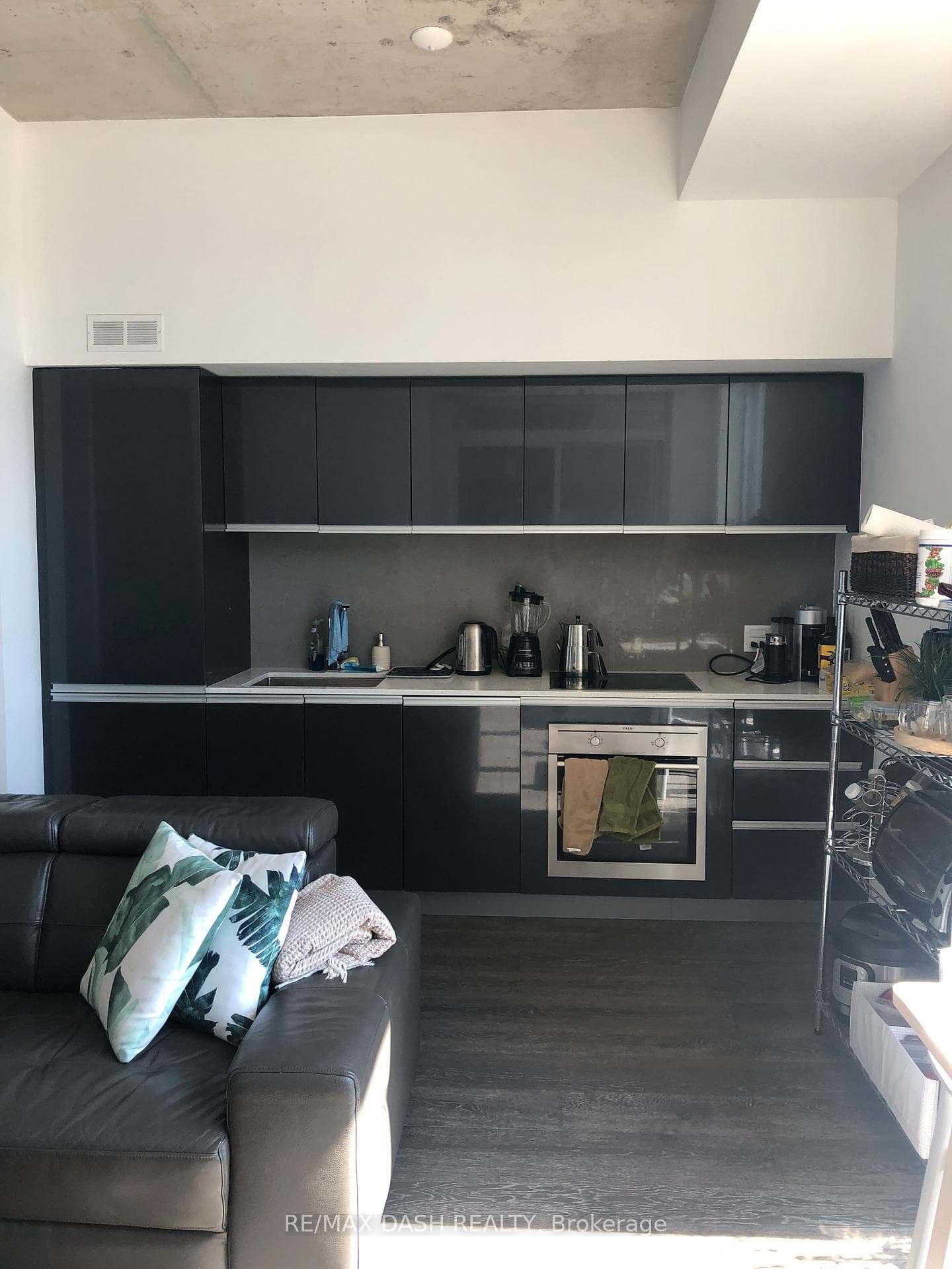 20 Minowan Miikan Lane Unit 1112 photo 8
