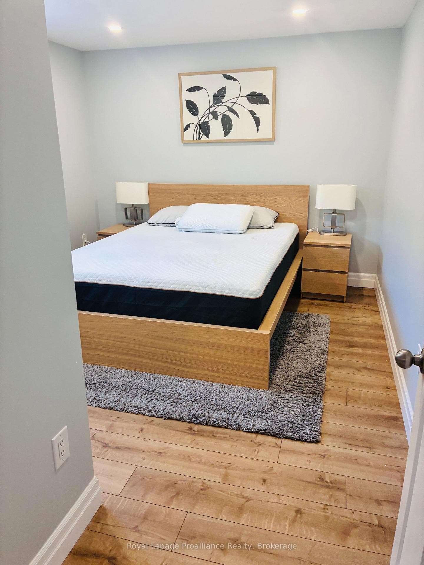 48 Mercedes Drive photo 33