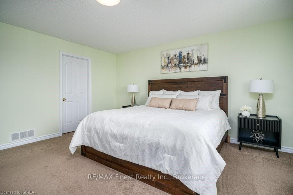 419 CONSERVATORY Drive photo 21