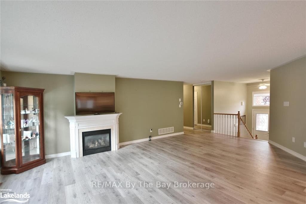 28 CHERRY SANDS Crescent photo 10