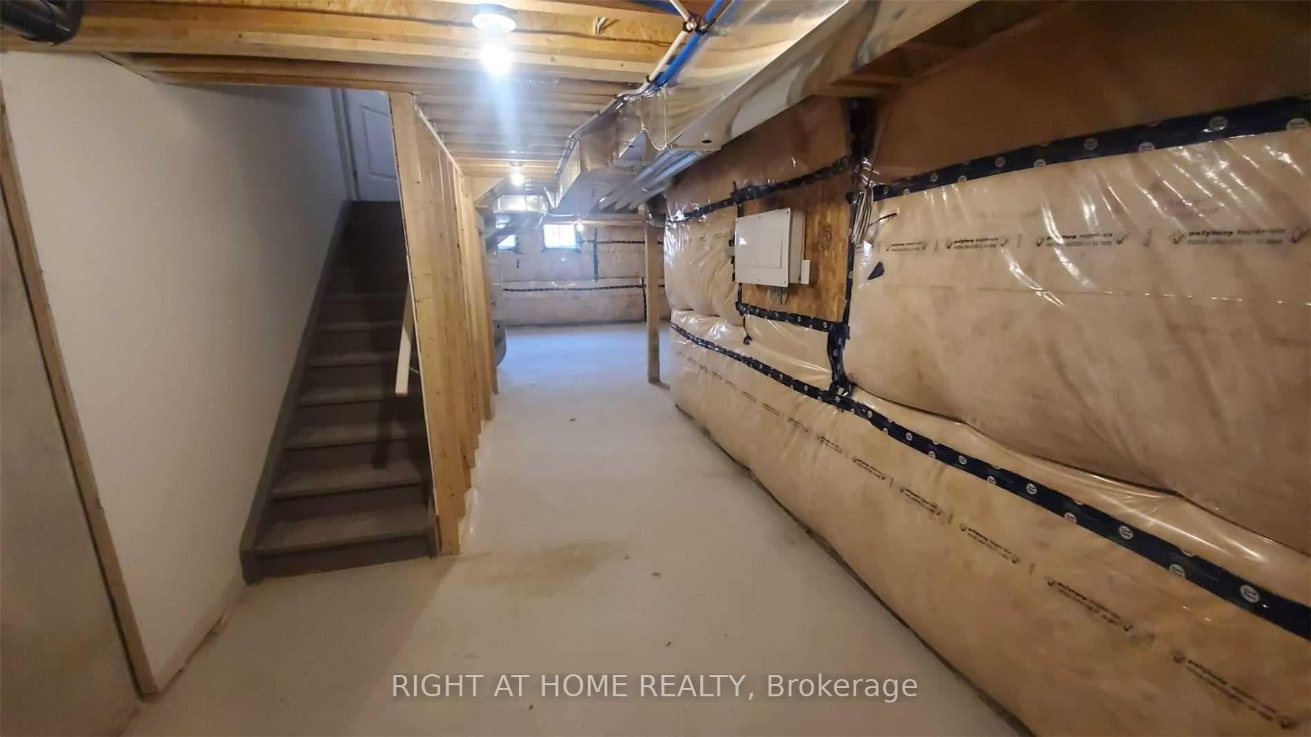 2257 Grainger Loop N/A photo 21