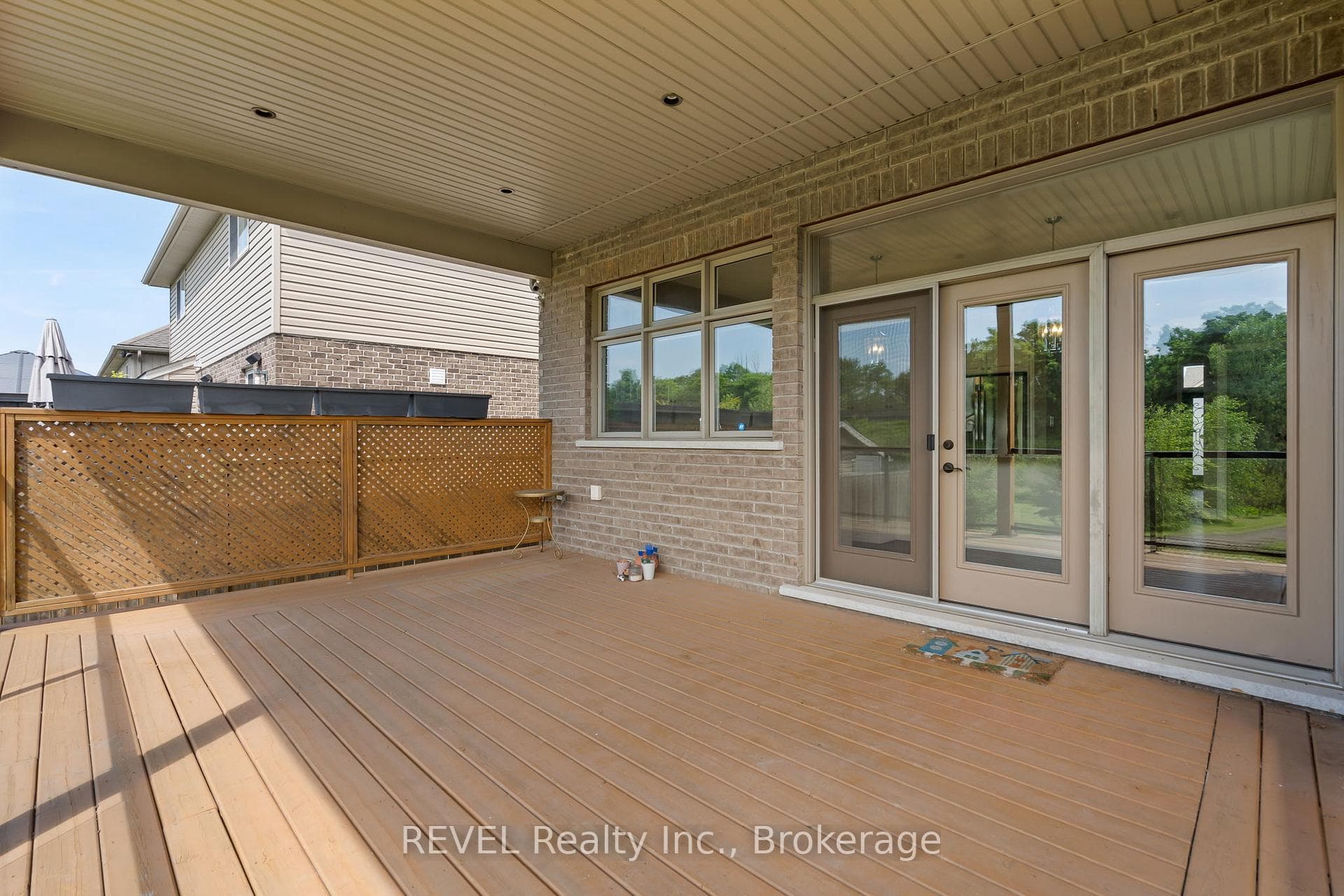 9208 Hendershot Boulevard photo 18