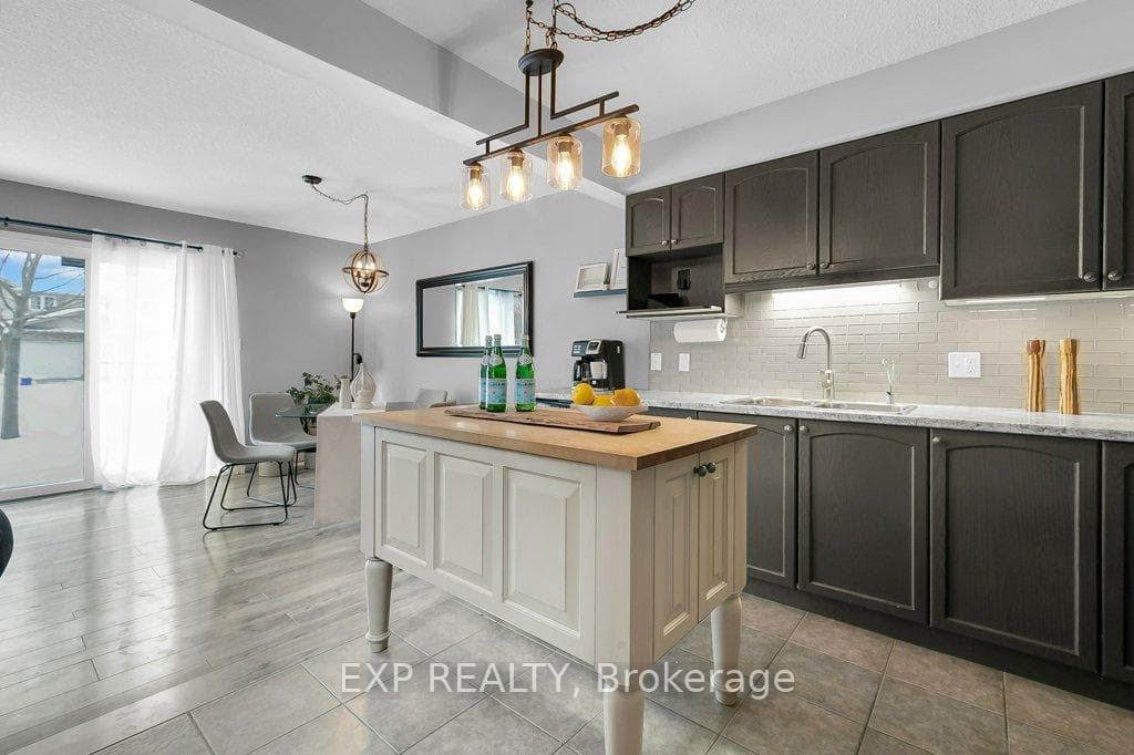 332 Fallowfield Drive photo 3