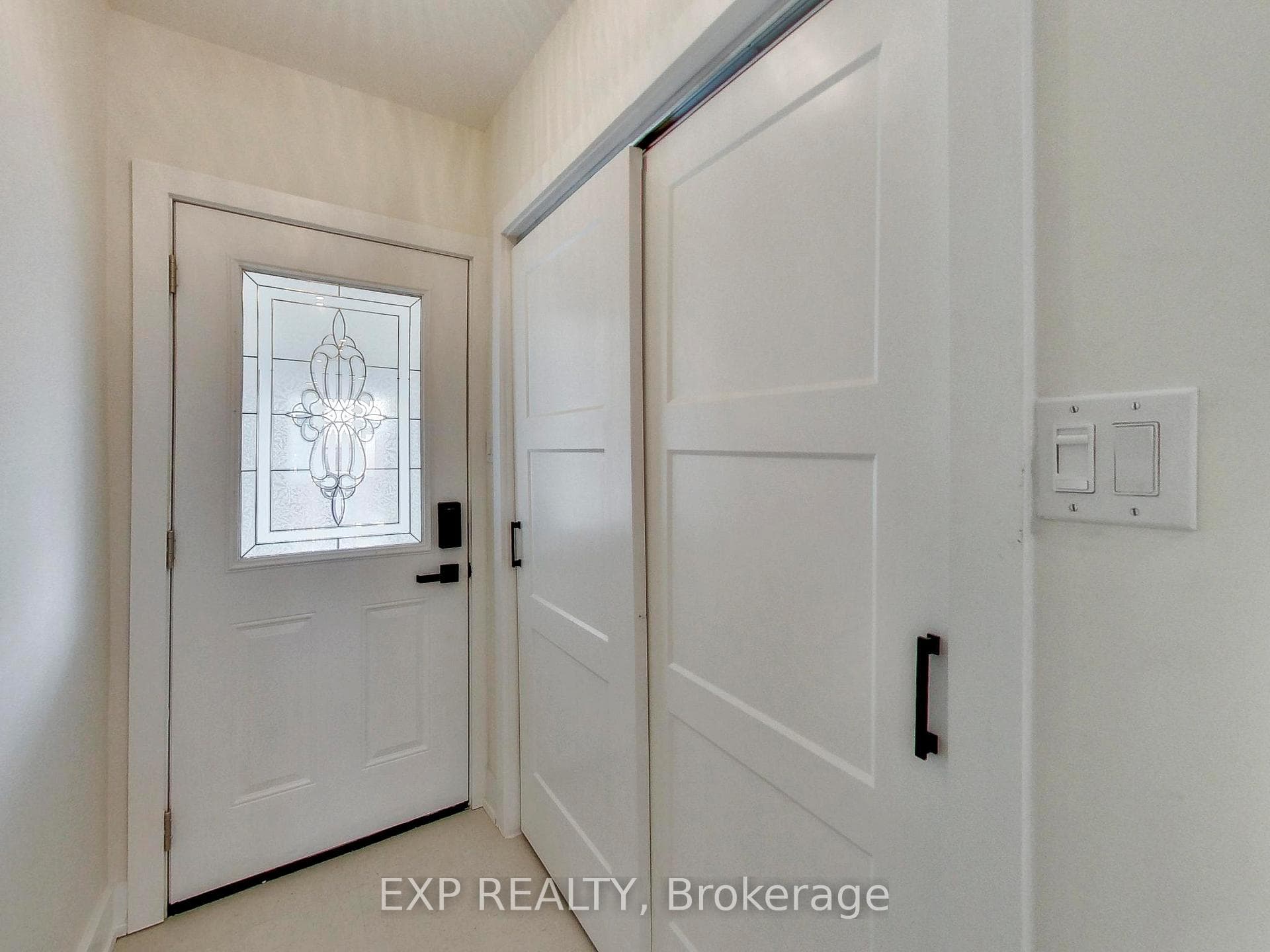 37 Gilbert Avenue photo 4