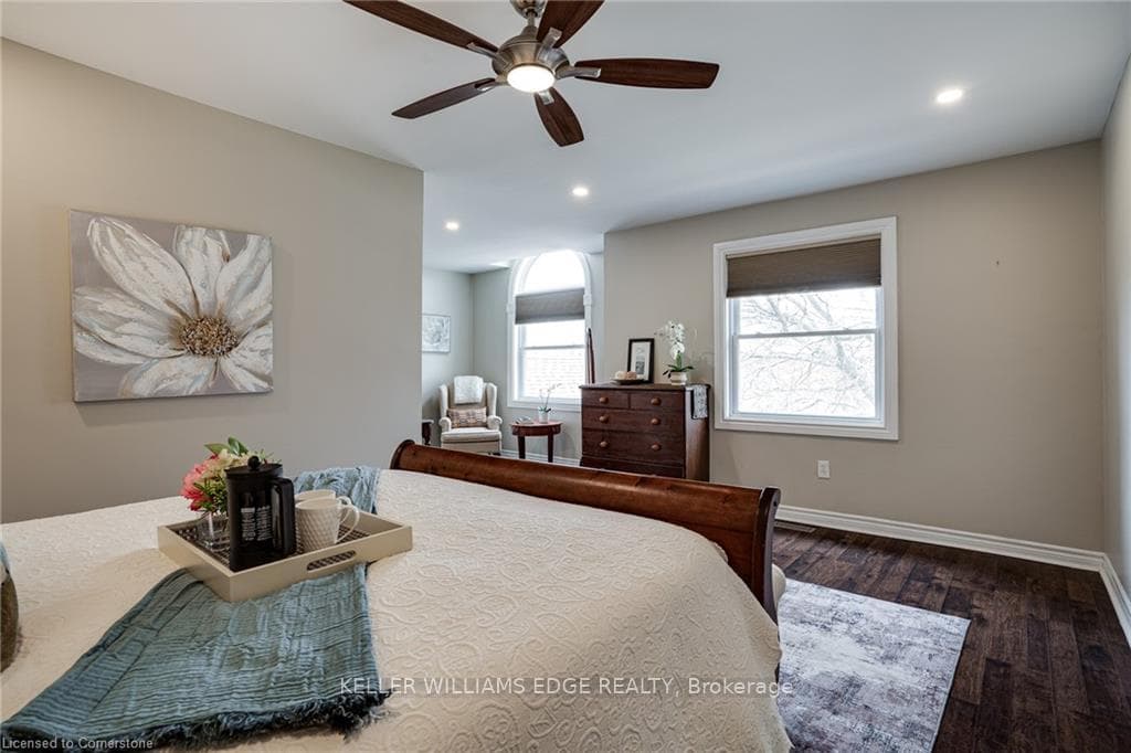 2233 Towne Boulevard photo 10