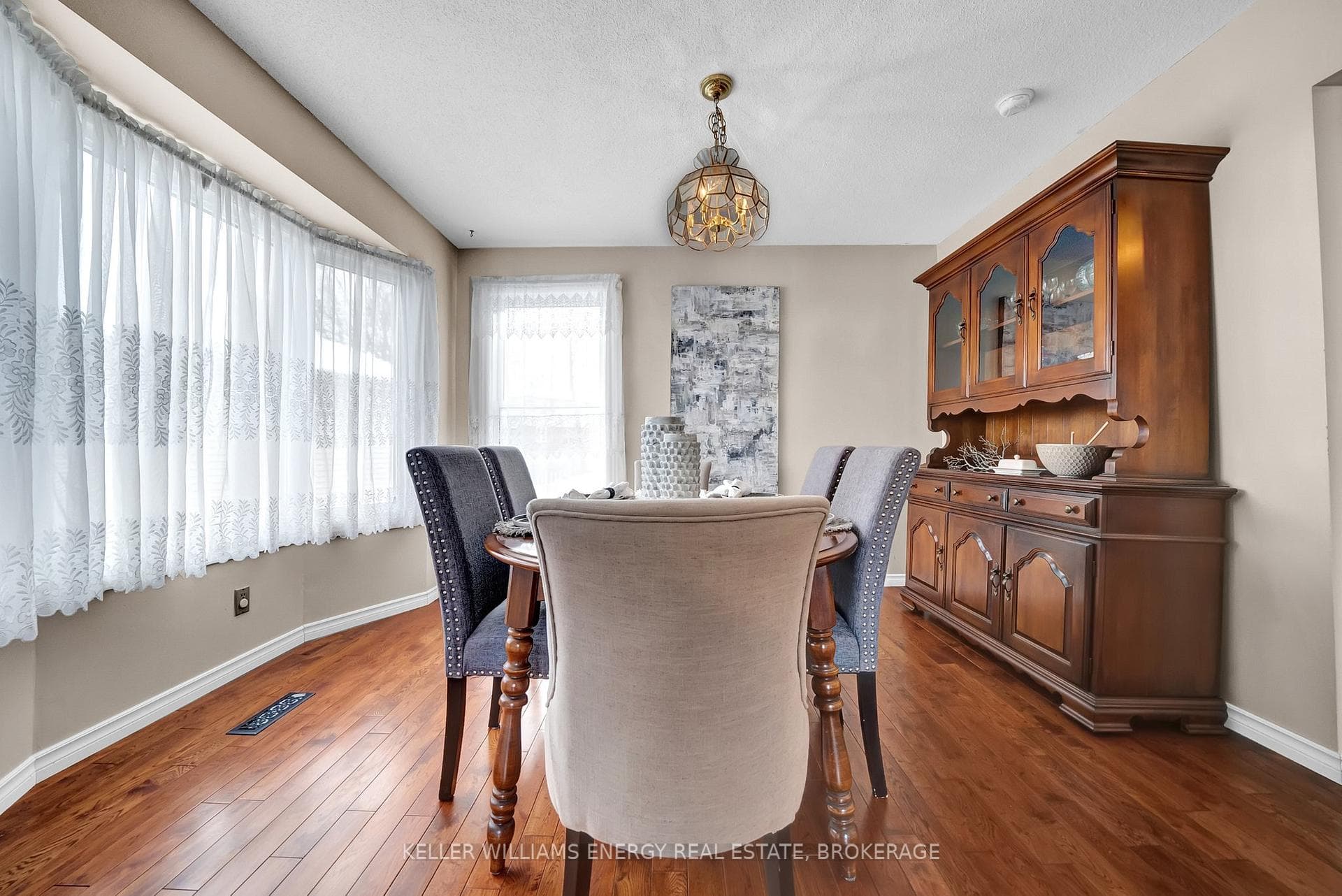 28 Foster Creek Drive photo 14