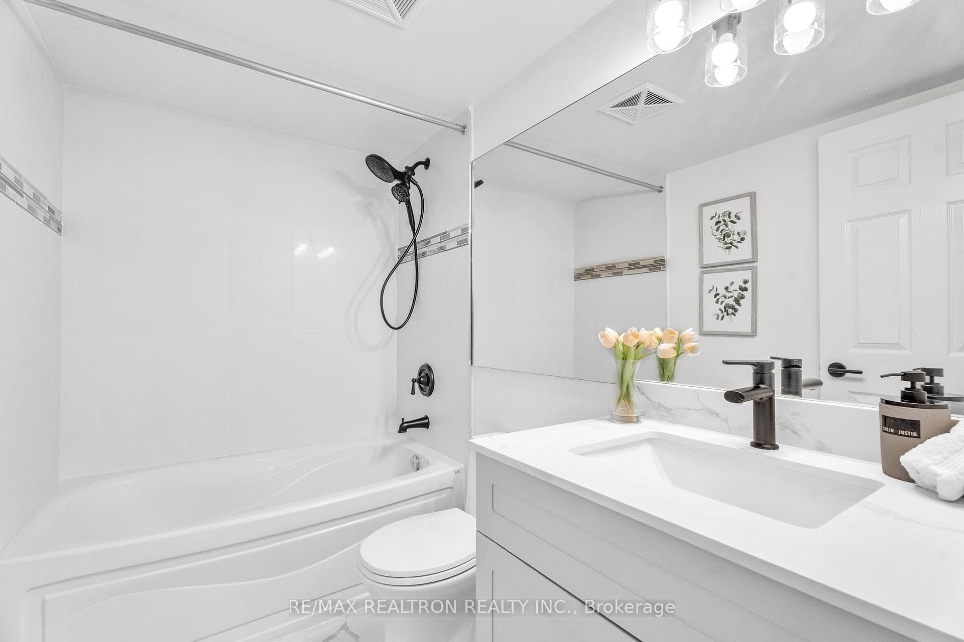 15 Greenview Avenue Unit 2506 photo 18