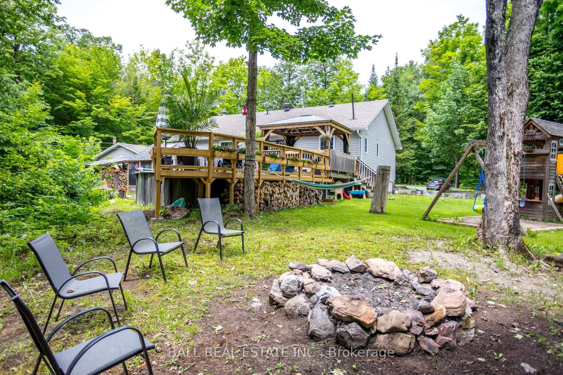 74 Oakridge Road photo 4