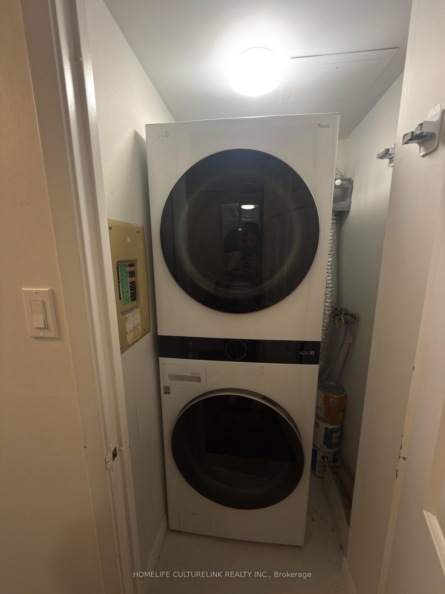 711 Bay Street Unit 1712 photo 6