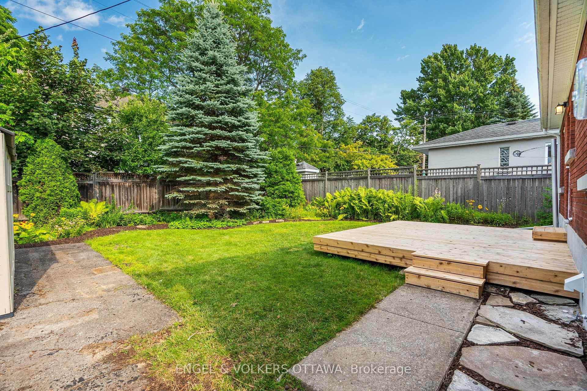 581 Windermere Avenue photo 44