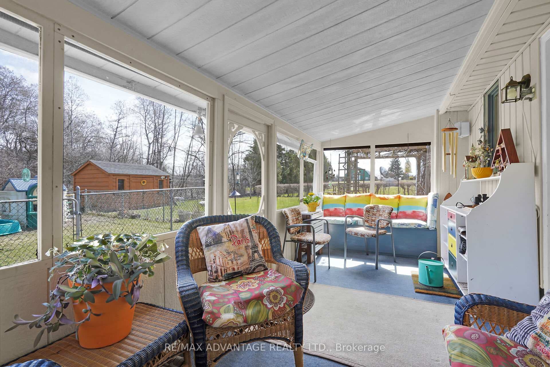 2678 Dorchester Road photo 32