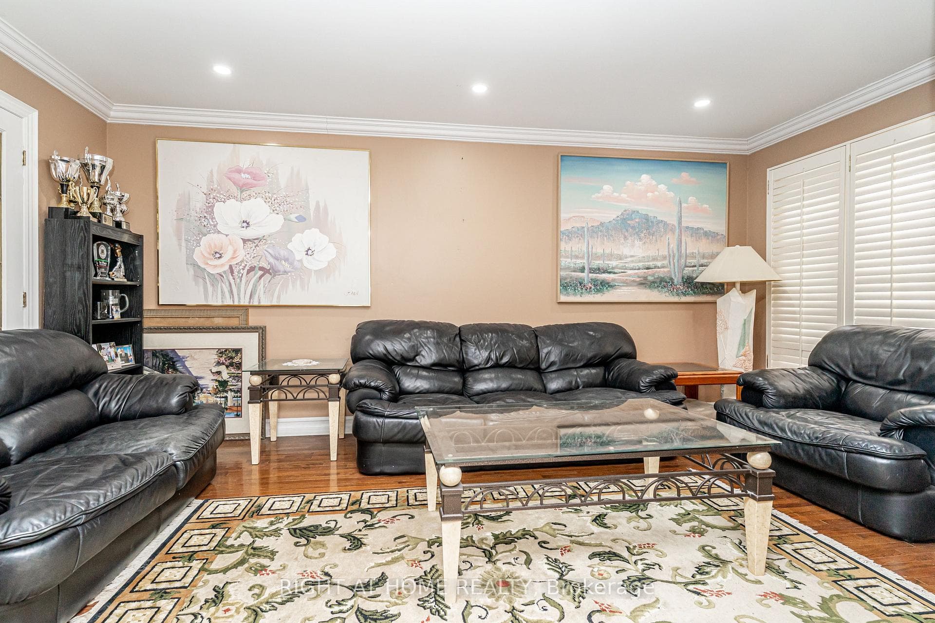 2136 Wincanton Crescent photo 5