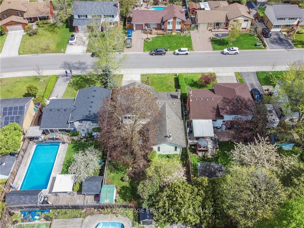 460 REGAL Drive photo 35
