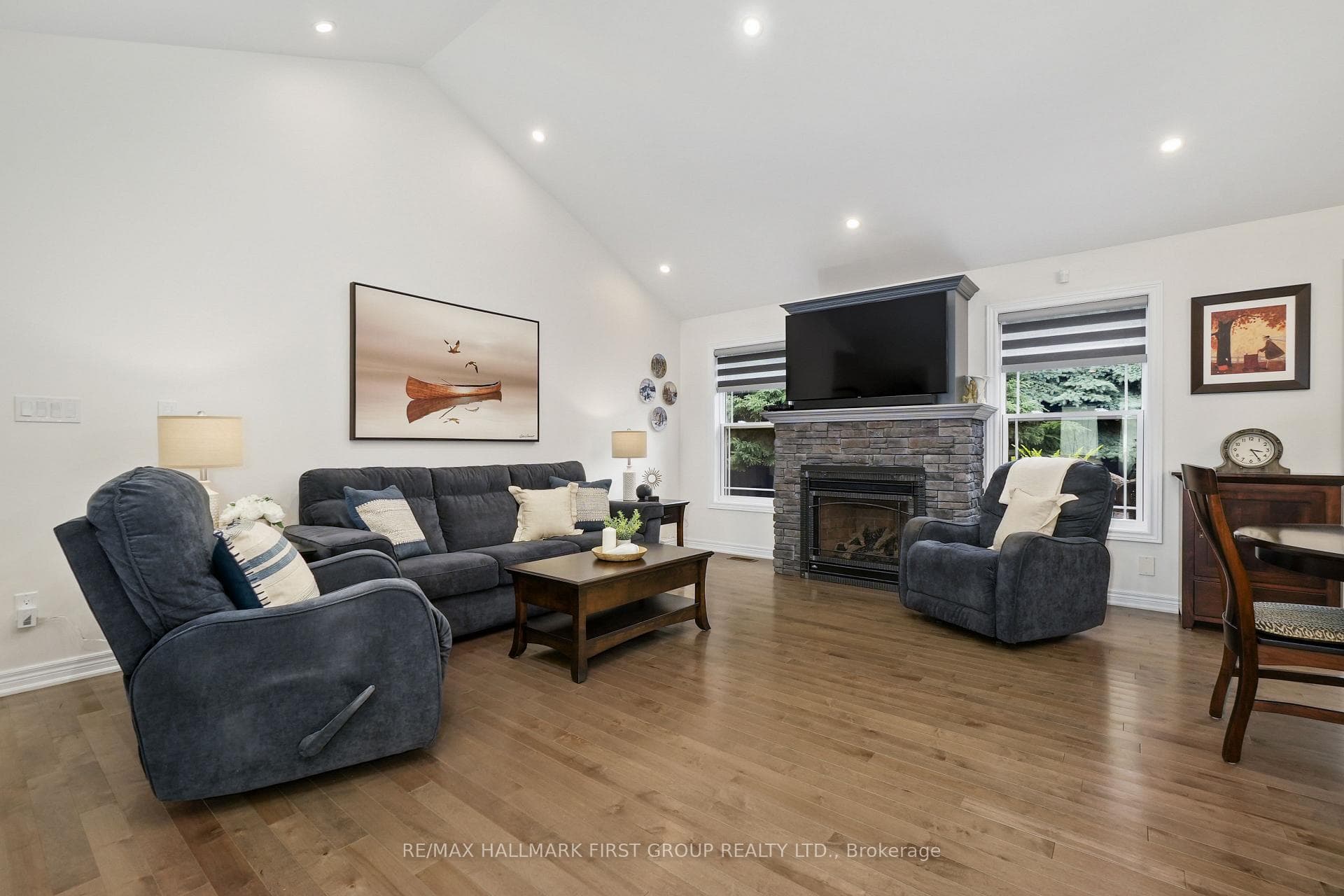 32 Bridges Boulevard photo 7