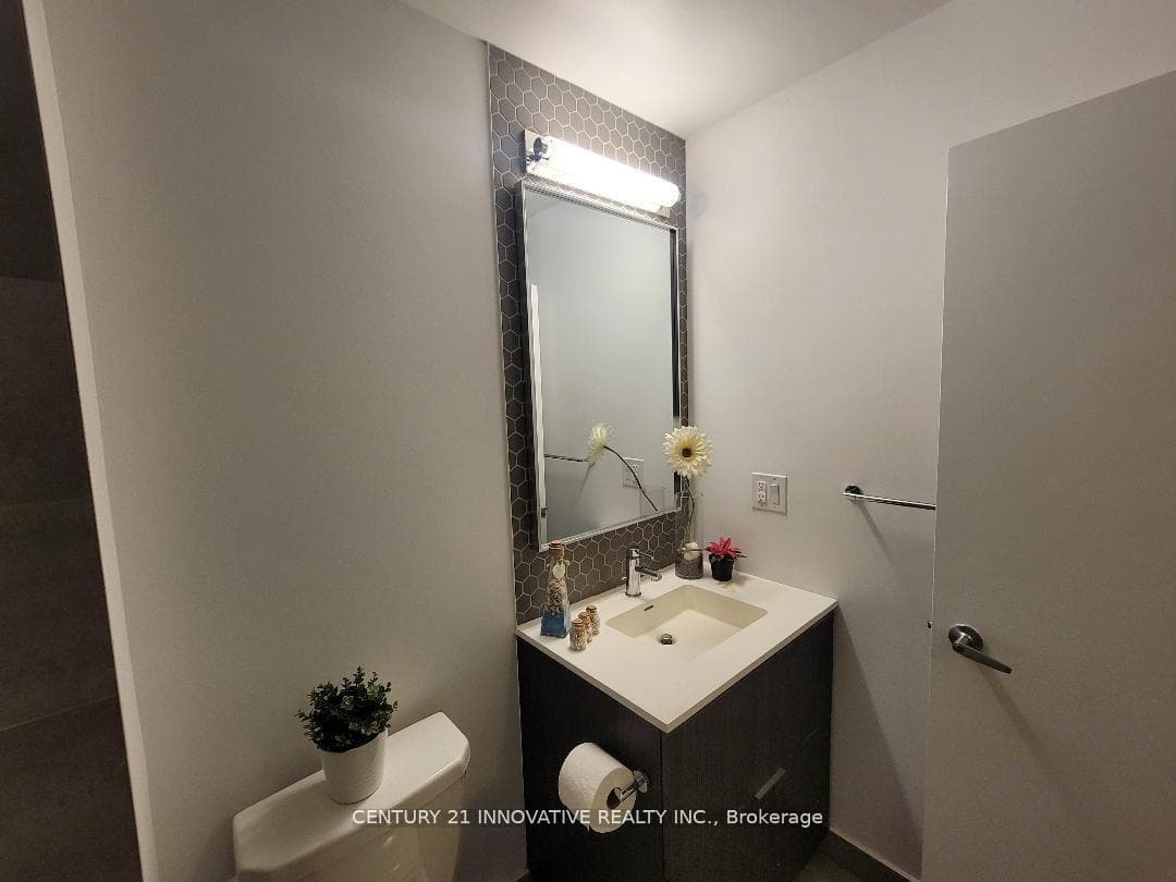 2520 Eglinton Avenue Unit 1016 photo 24