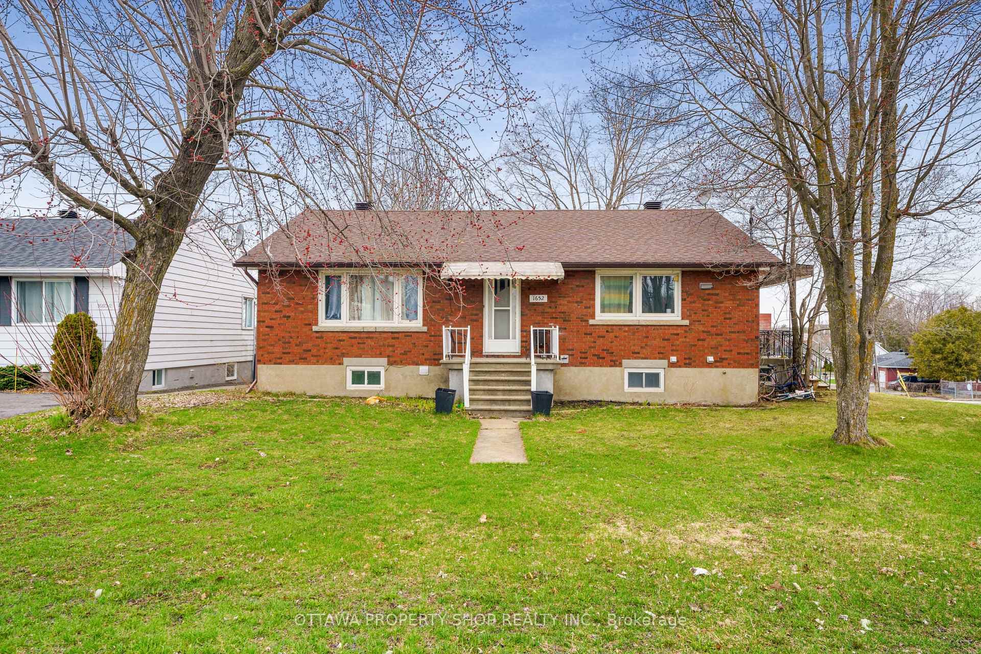 1652 Chene Street photo 1