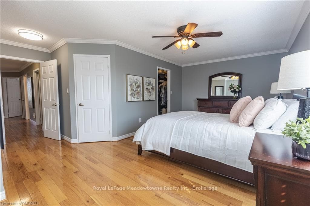 1042 ZIMMERMAN Crescent photo 21