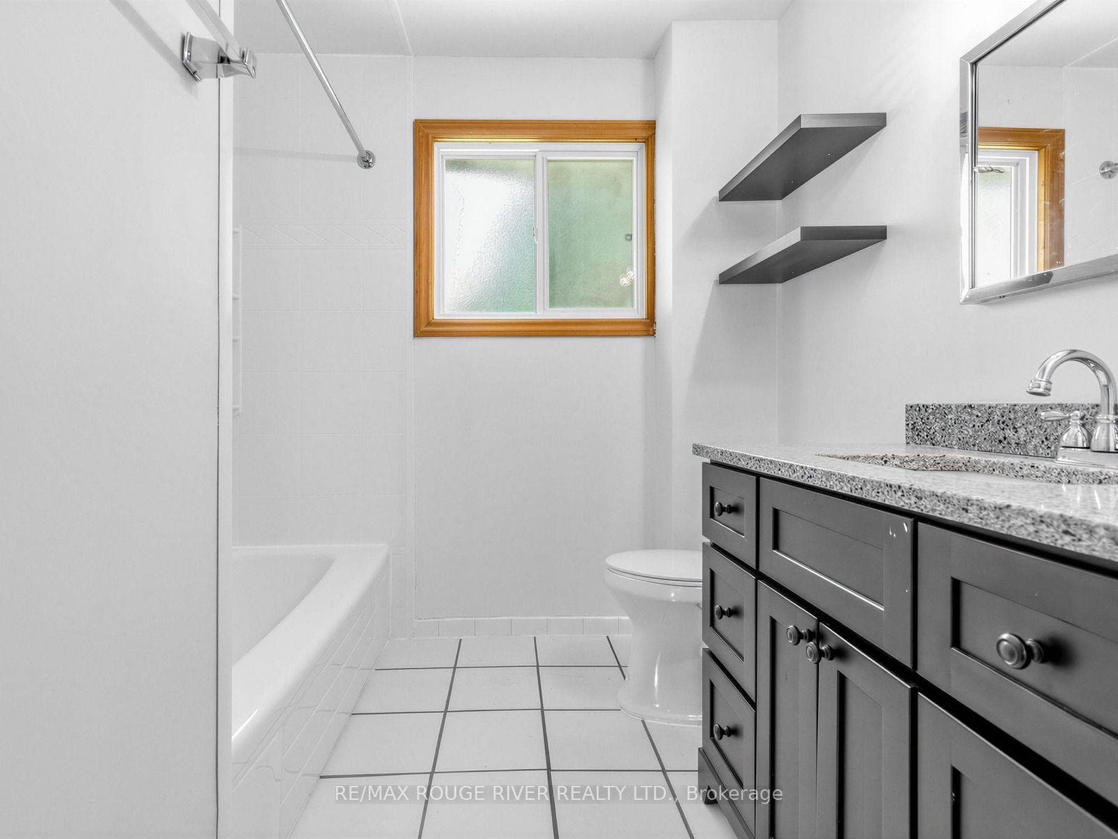 555247 Mono-Amaranth Townline photo 16
