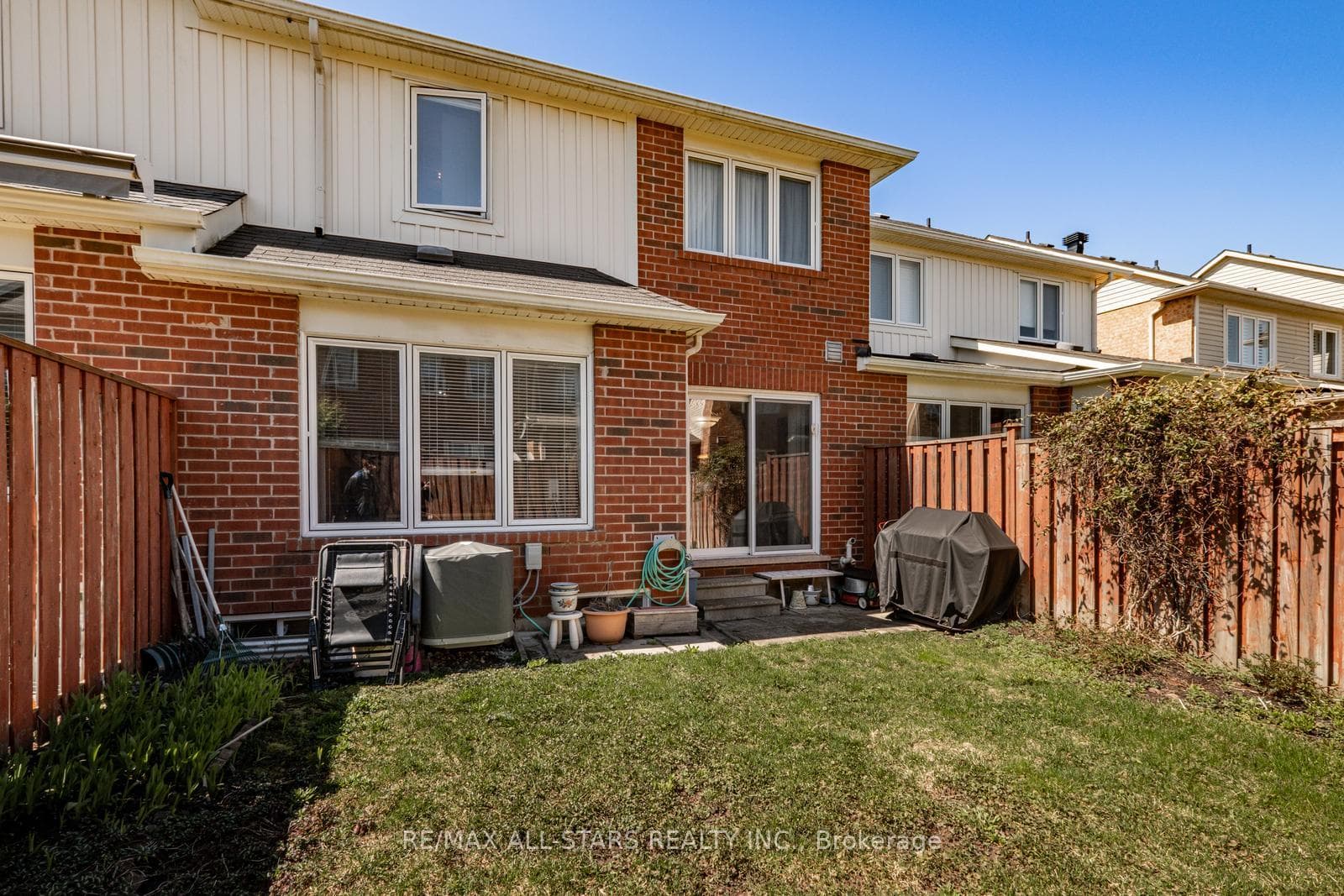 87 Jamesway Crescent photo 28