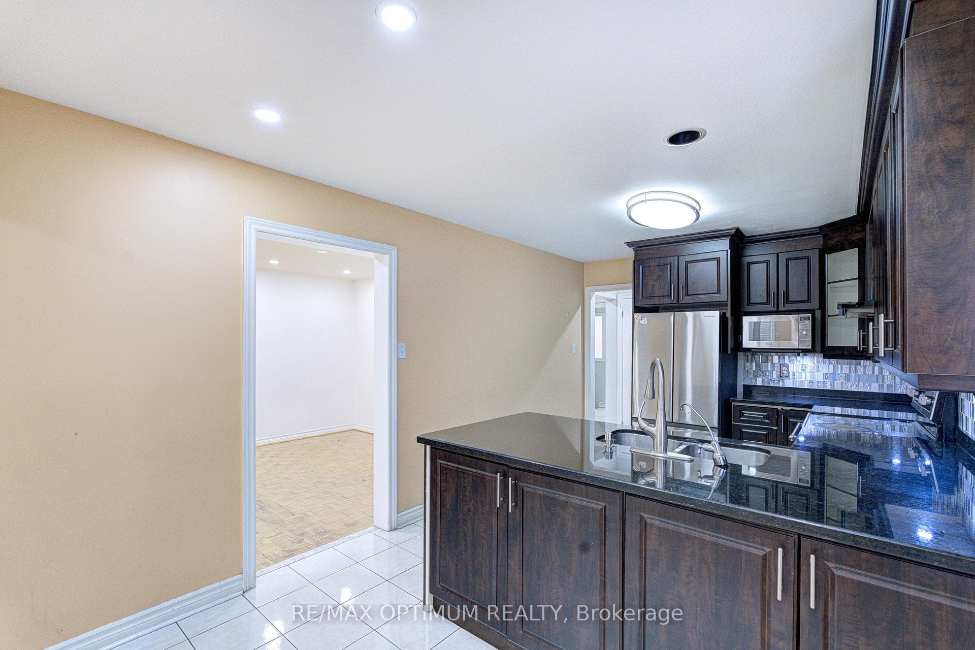35 Wildberry Crescent photo 23