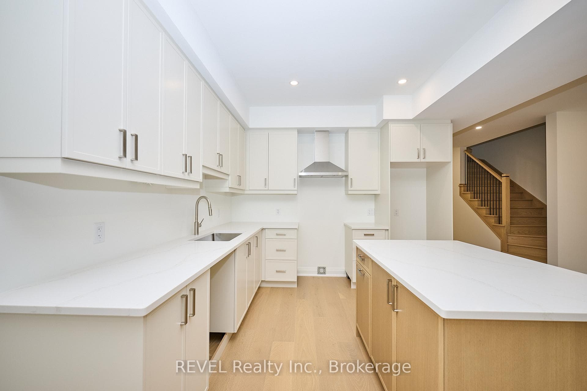 7437 Matteo Drive photo 10