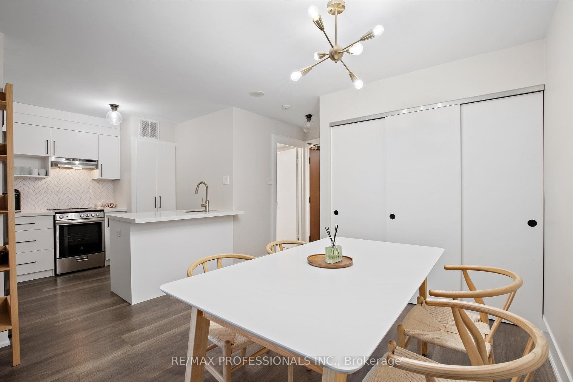 1055 Bay Street Unit 709 photo 6