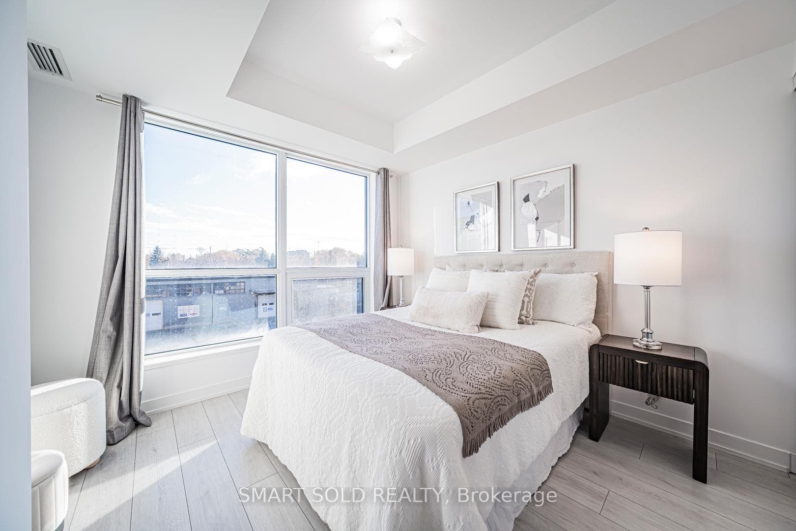 31 Tippett Road Unit 207 photo 28