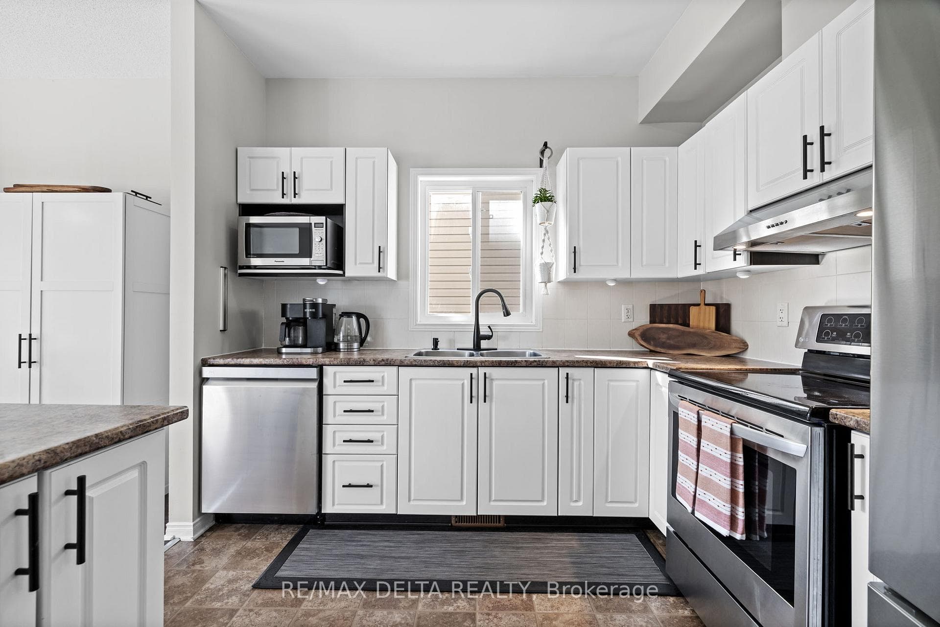 221 MERCURY Street photo 15