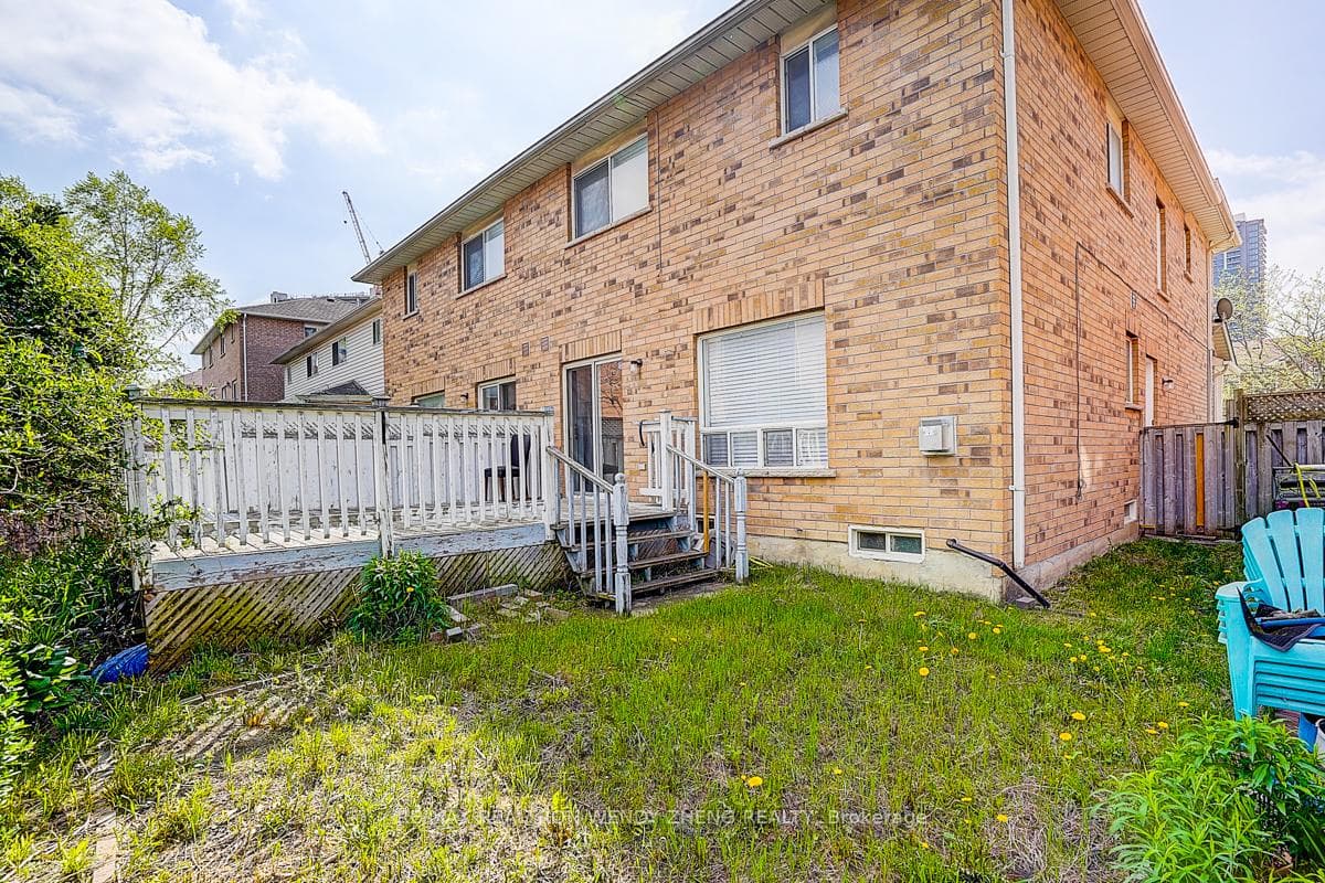 10 Wilket Creek Road photo 47