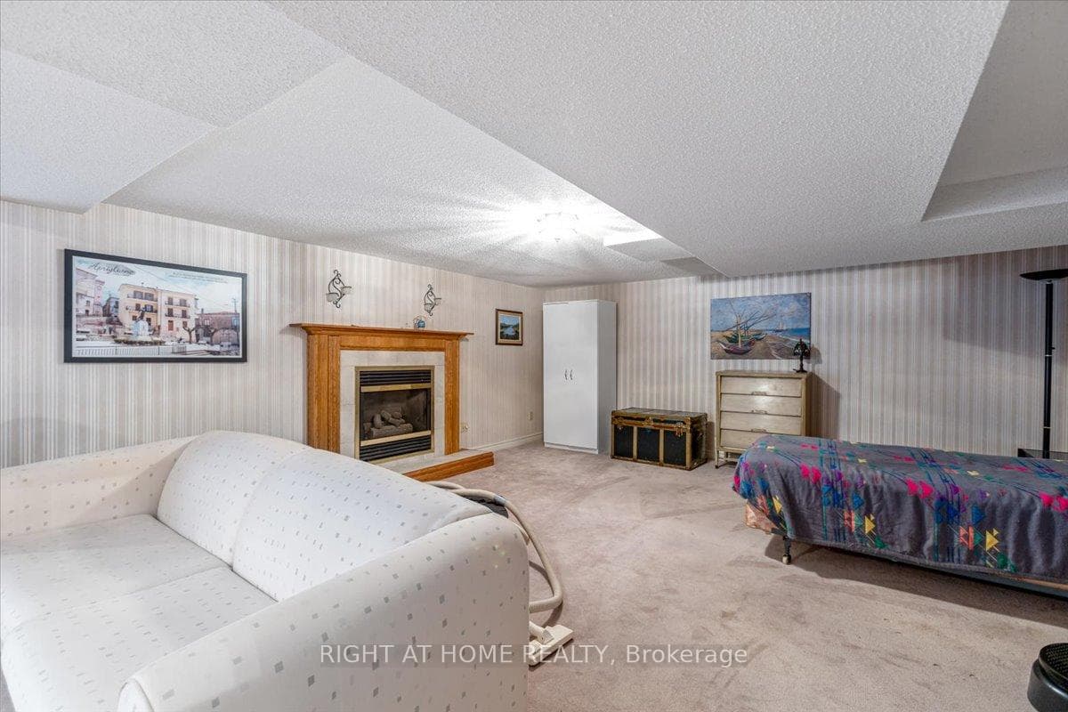 14 Melchior Crescent photo 33