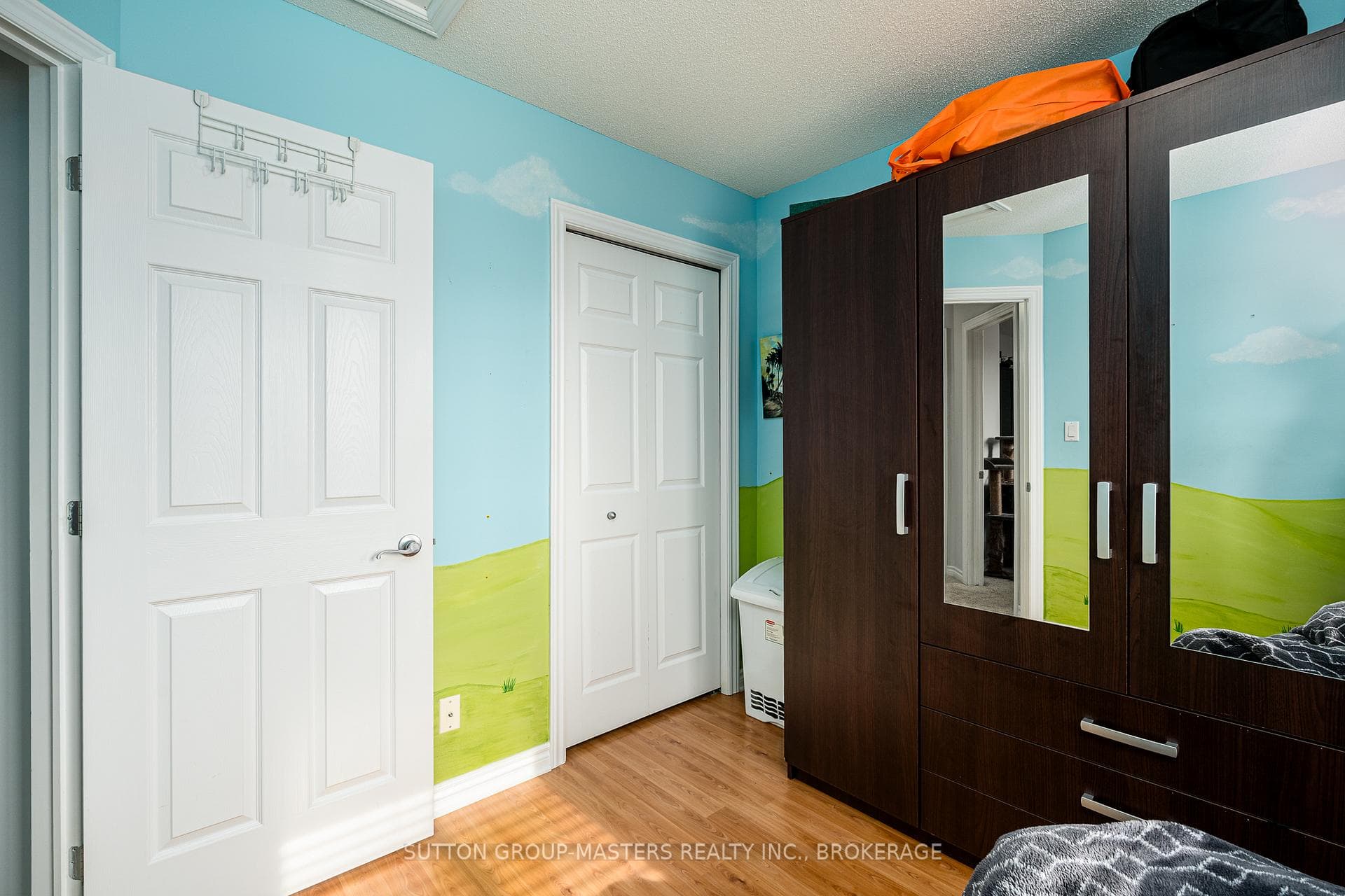 675 MELROSE Street photo 27