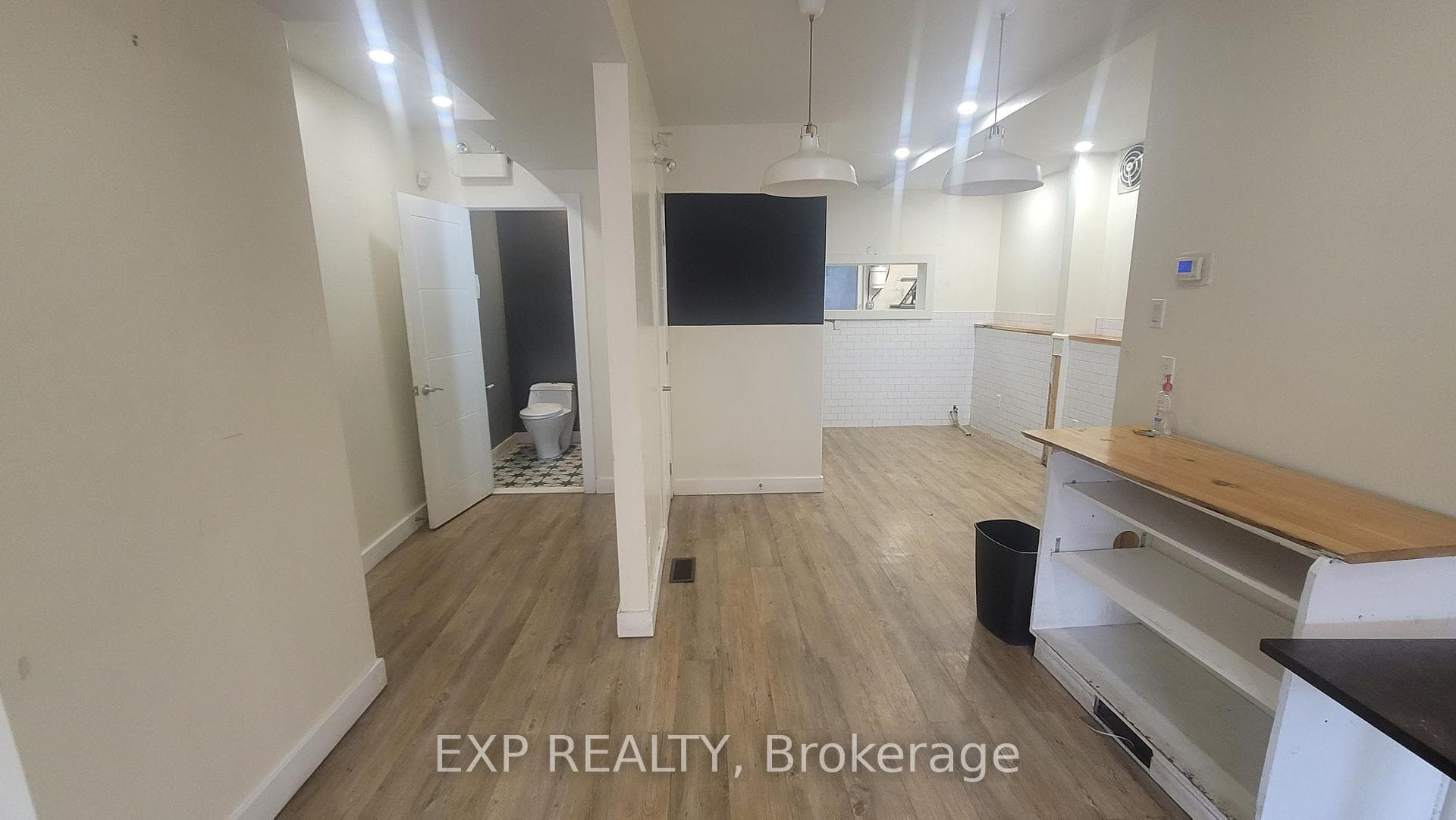 83 Holland Avenue photo 6