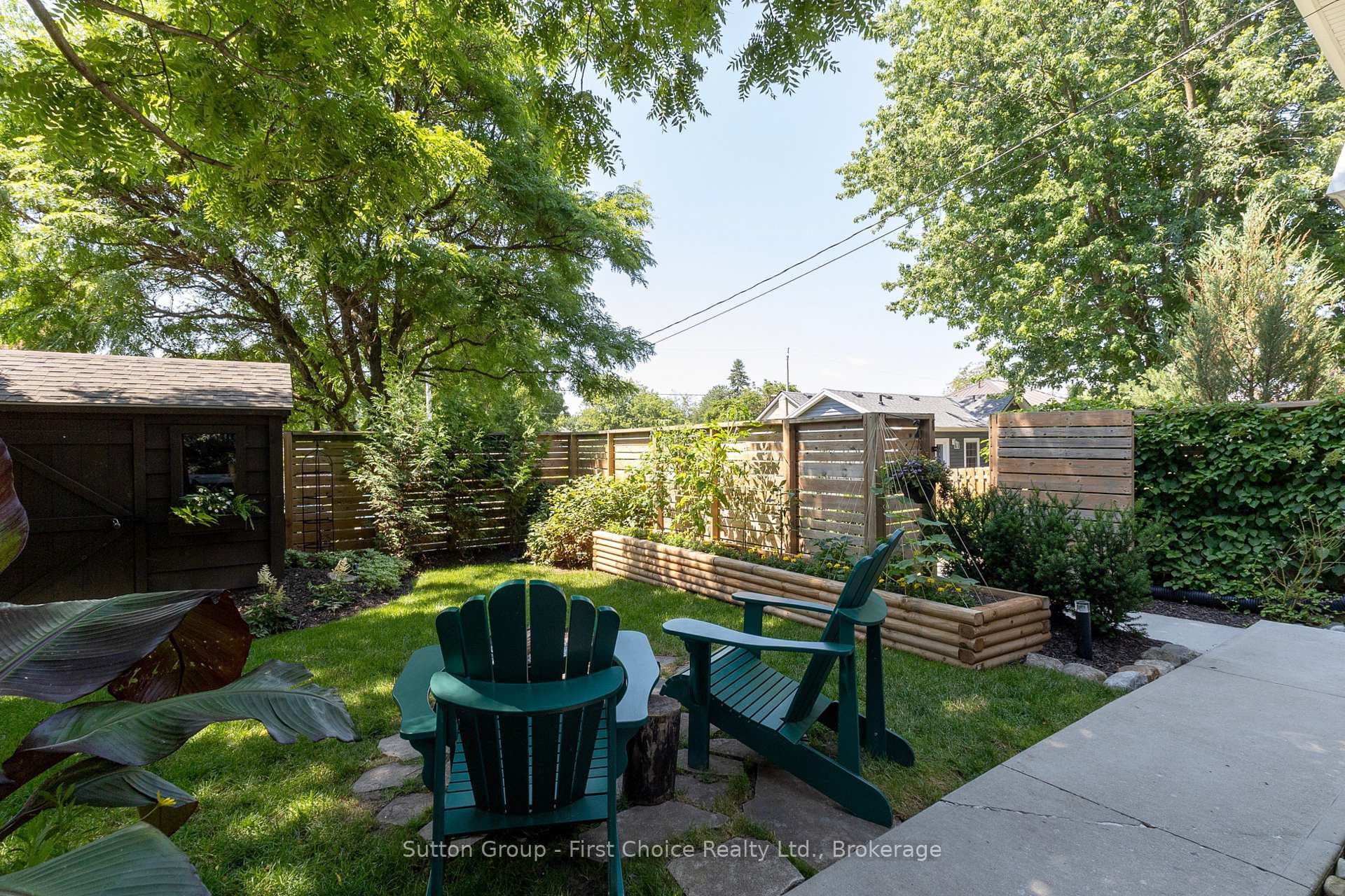 293 Wellington Street photo 38
