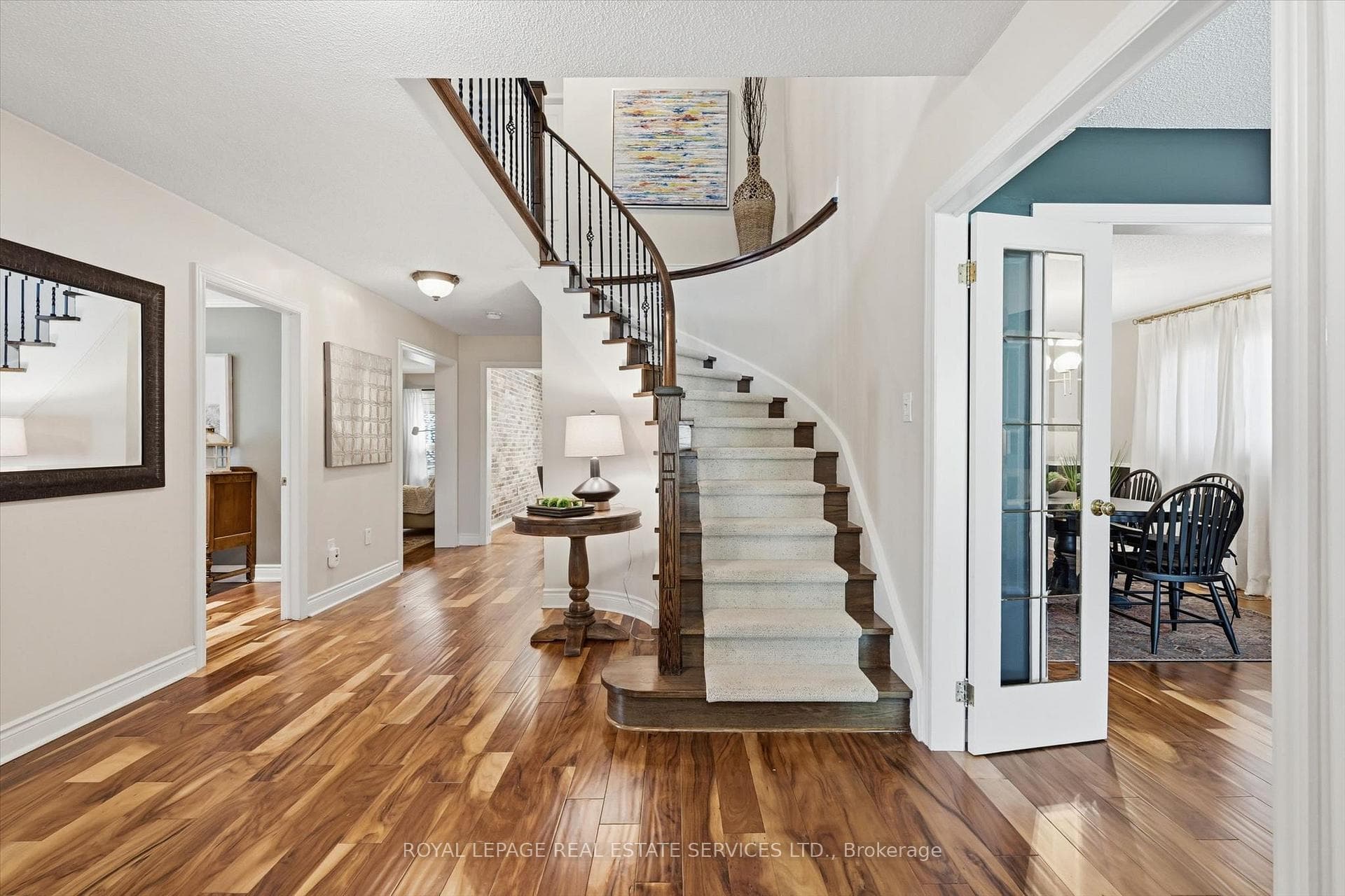 Upgraded Staircase (2019) to the Upper Level